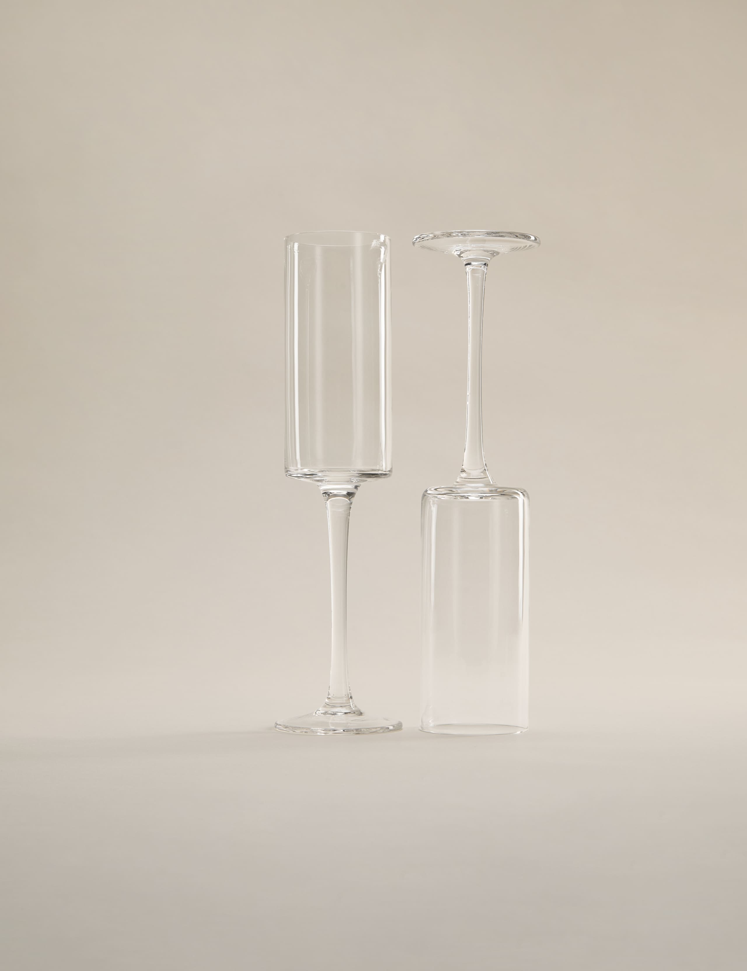 Set of 4 Straight Sided Champagne Flutes 4 of 6