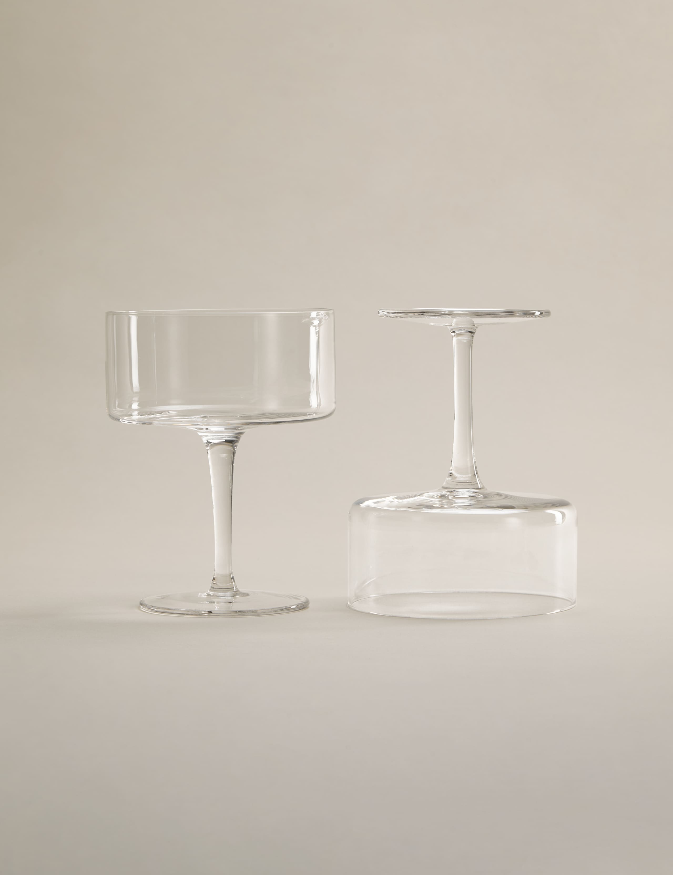 Set of 2 Straight Sided Coupe Glasses 5 of 7