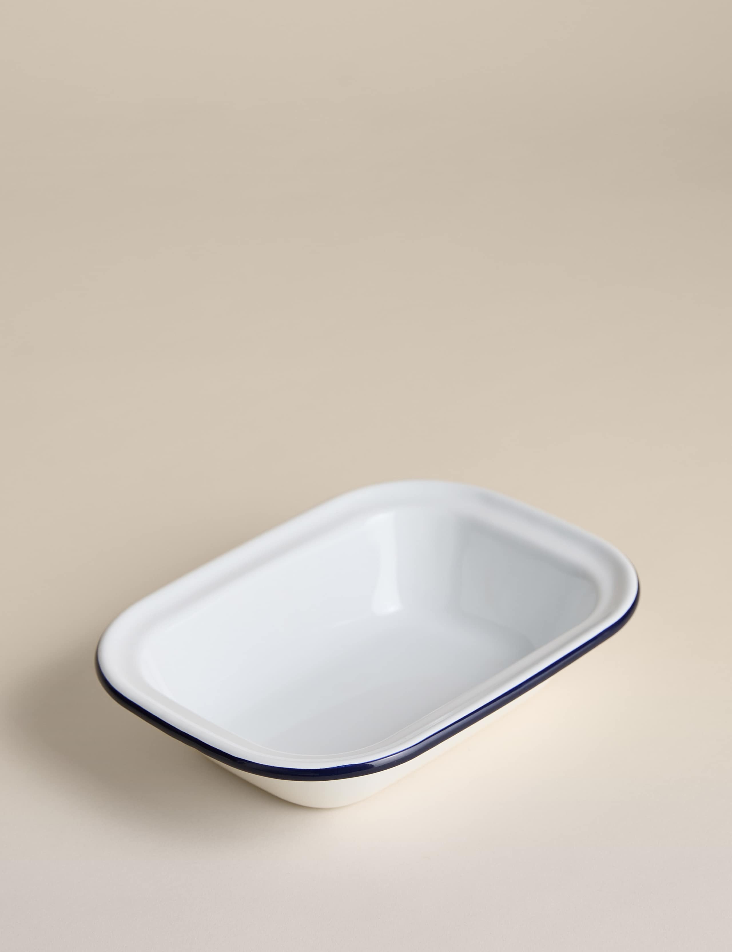 Enamel Pie Dish 24cm 2 of 3