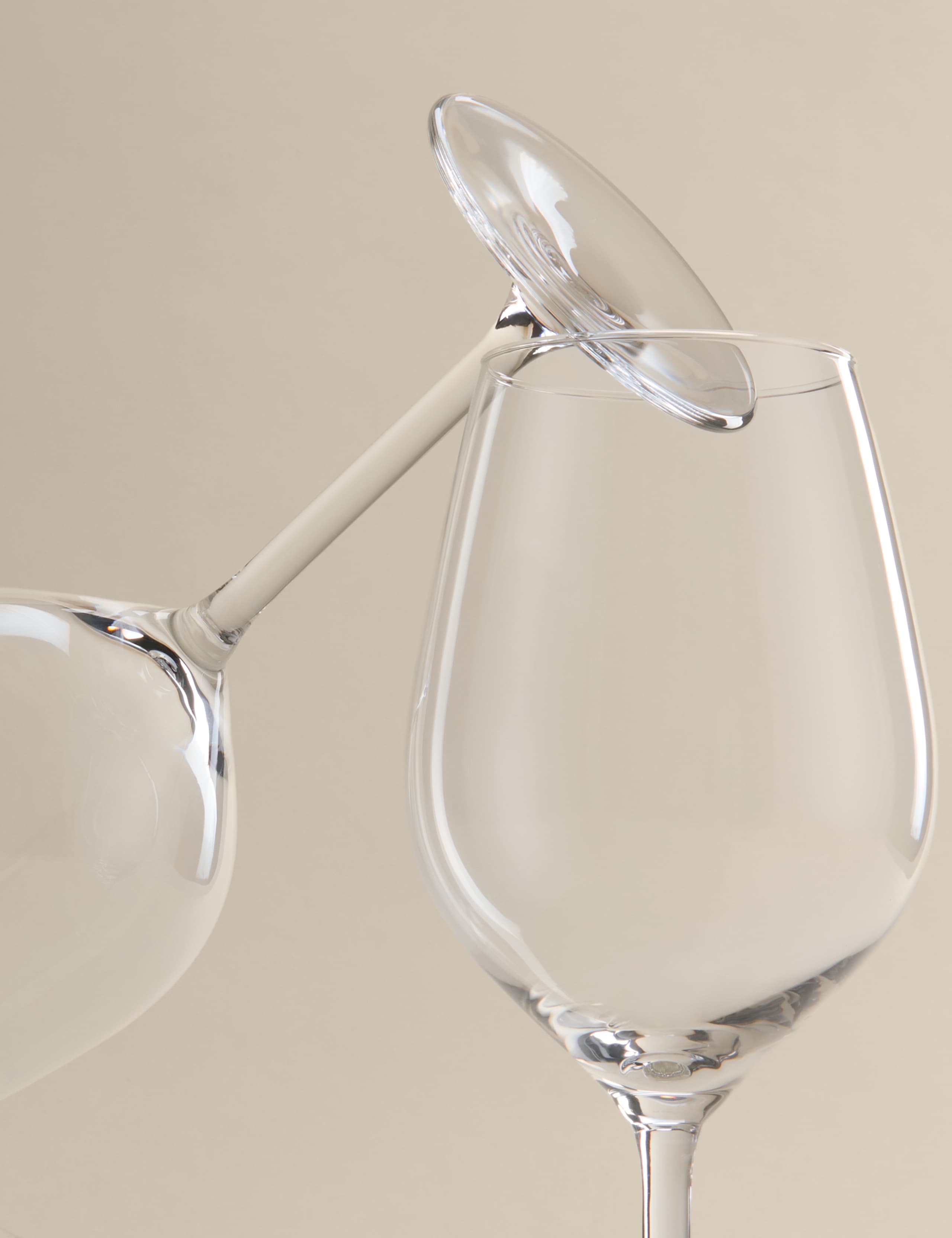 Set of 4 Everyday Red Wine Glasses 3 of 4