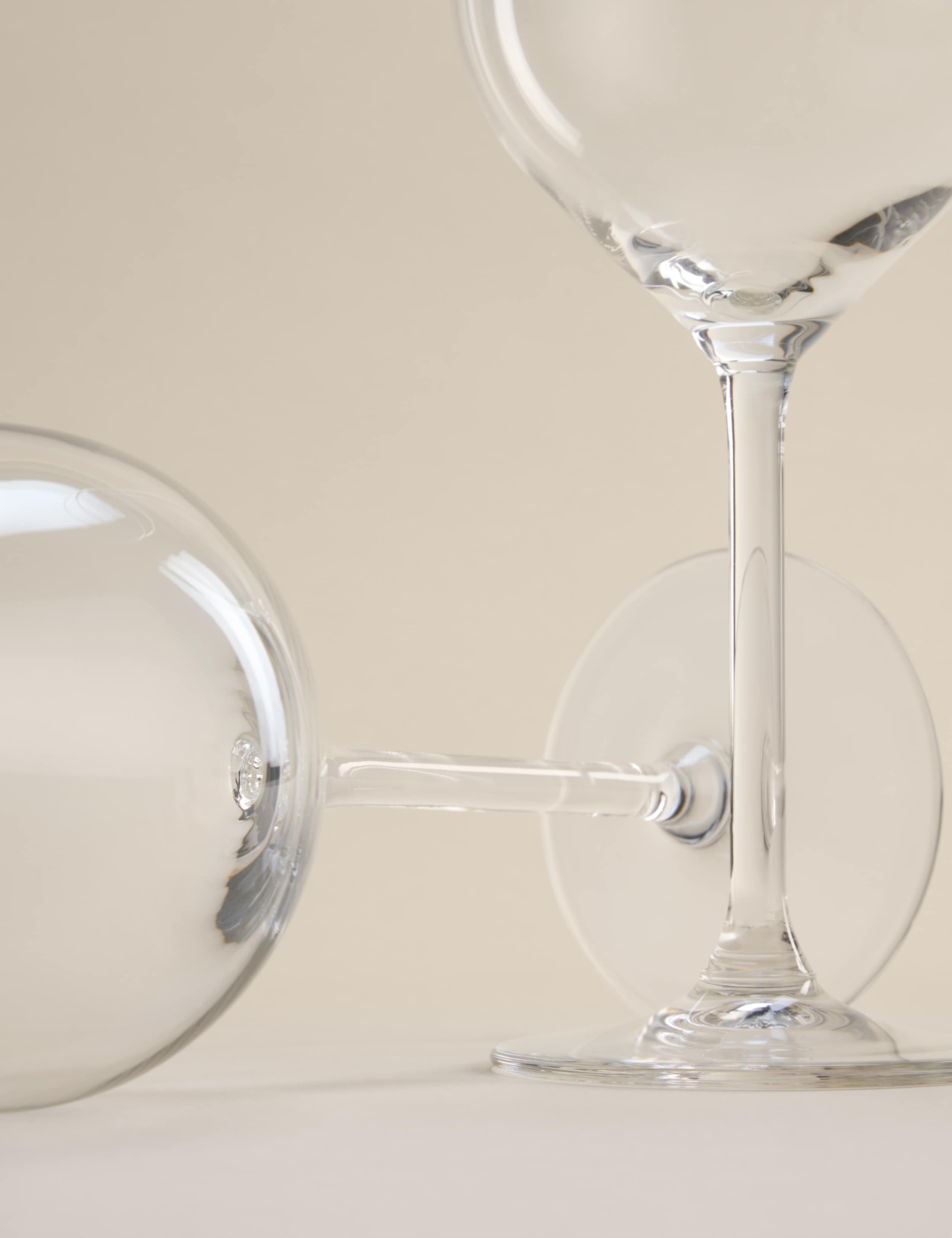 Set of 4 Everyday Red Wine Glasses 4 of 4