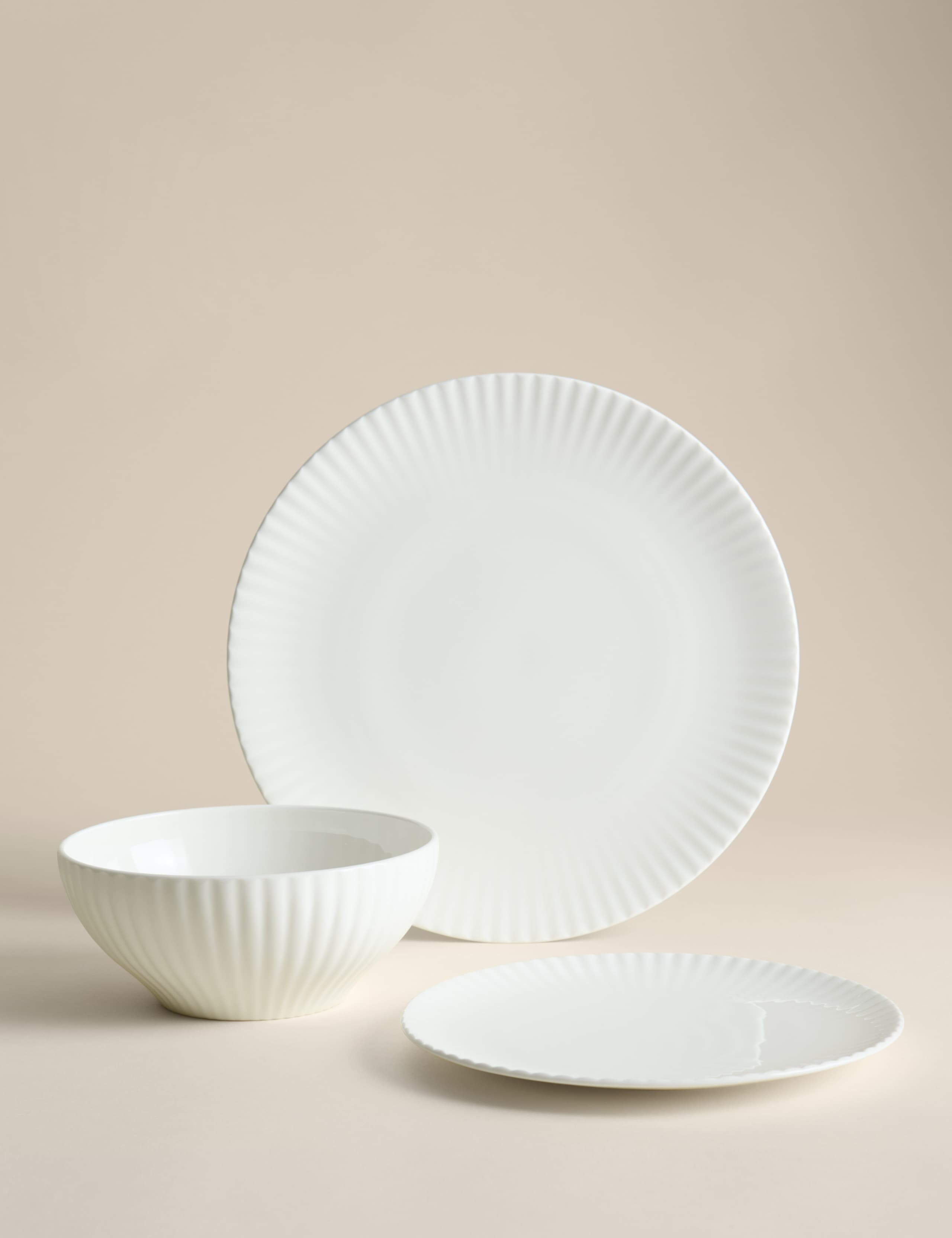 12 Piece Fluted Hampton Dinner Set 2 of 6