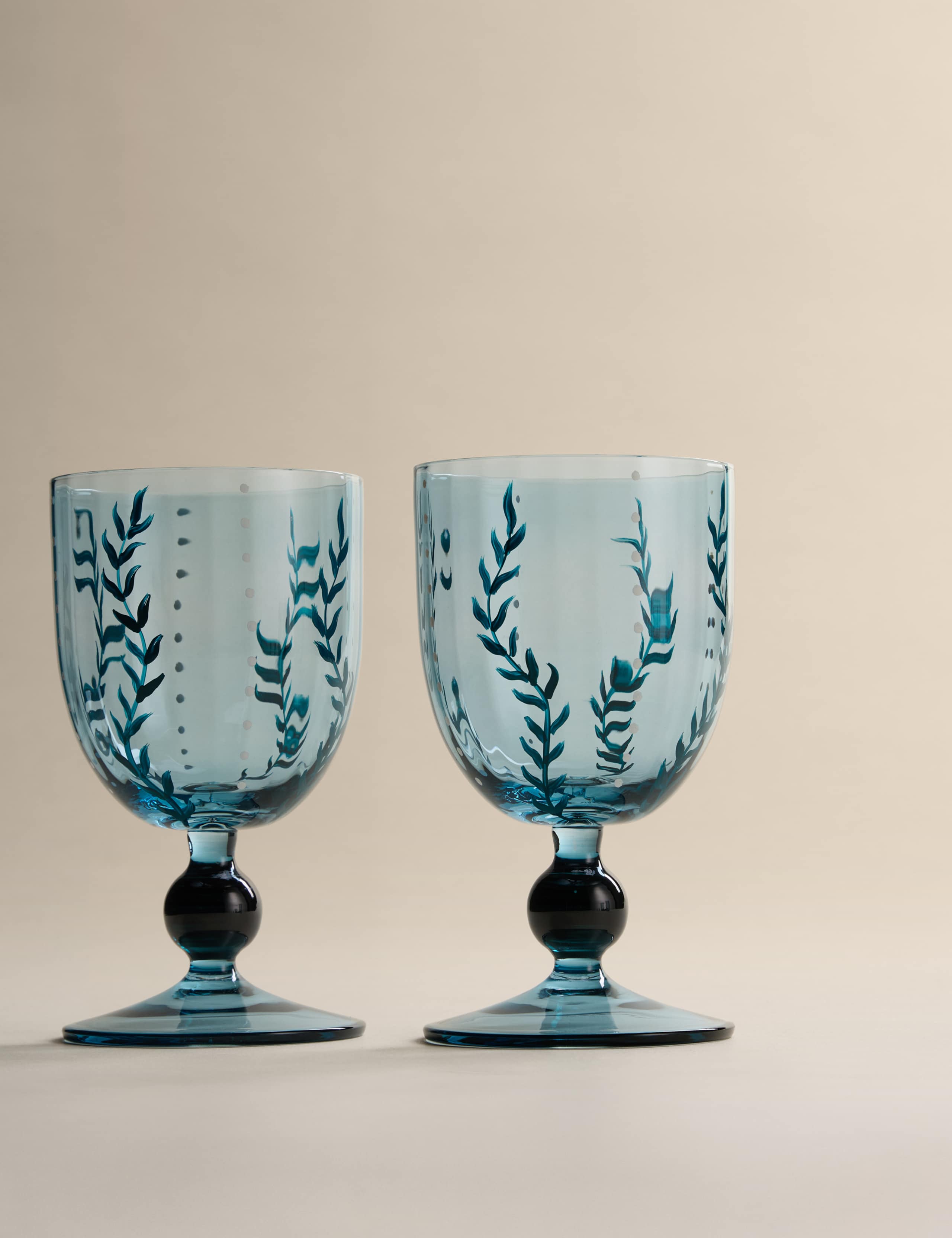 Set of 2 Hand Painted Wine Glasses 3 of 3