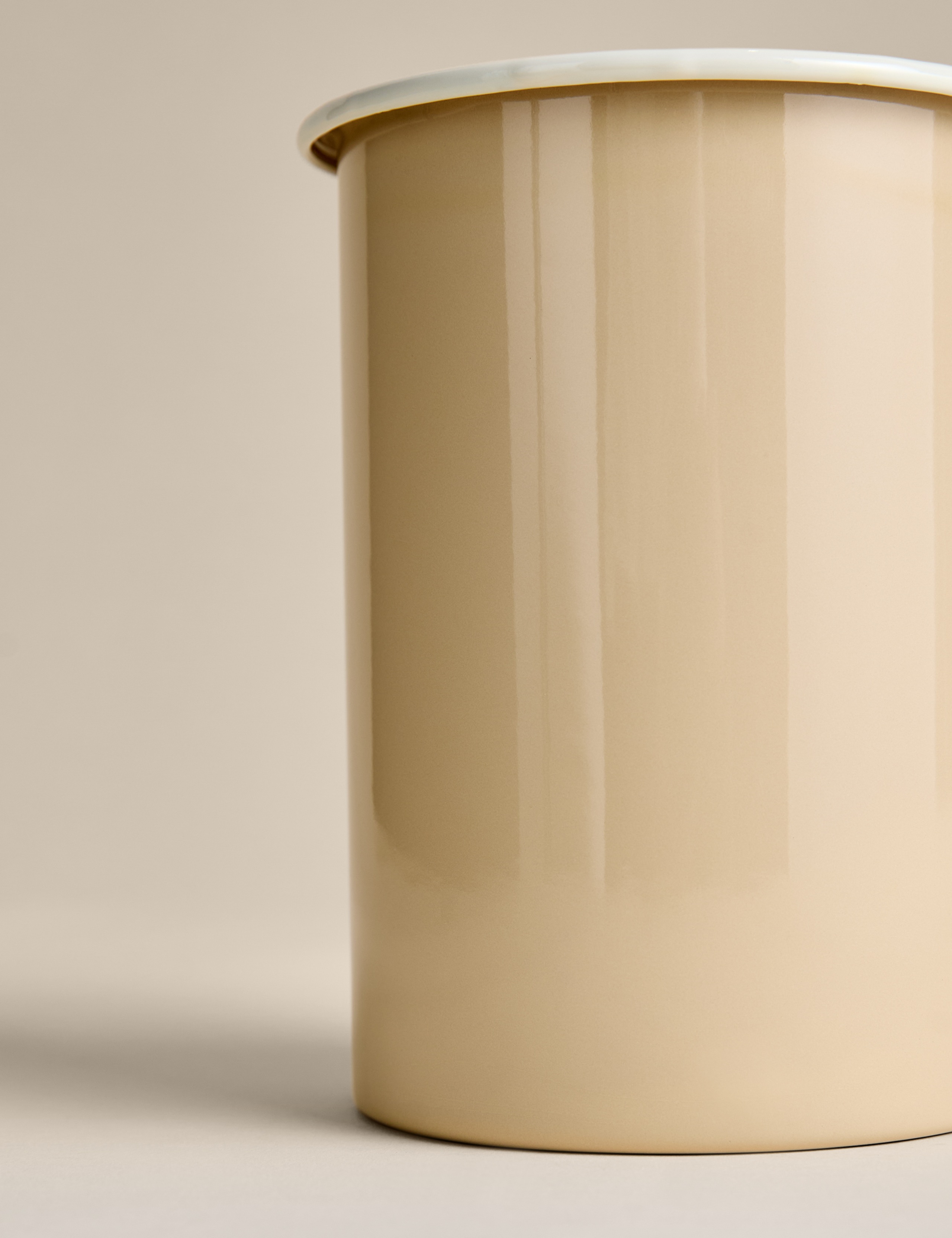 Enamel Utensil Pot 2 of 4