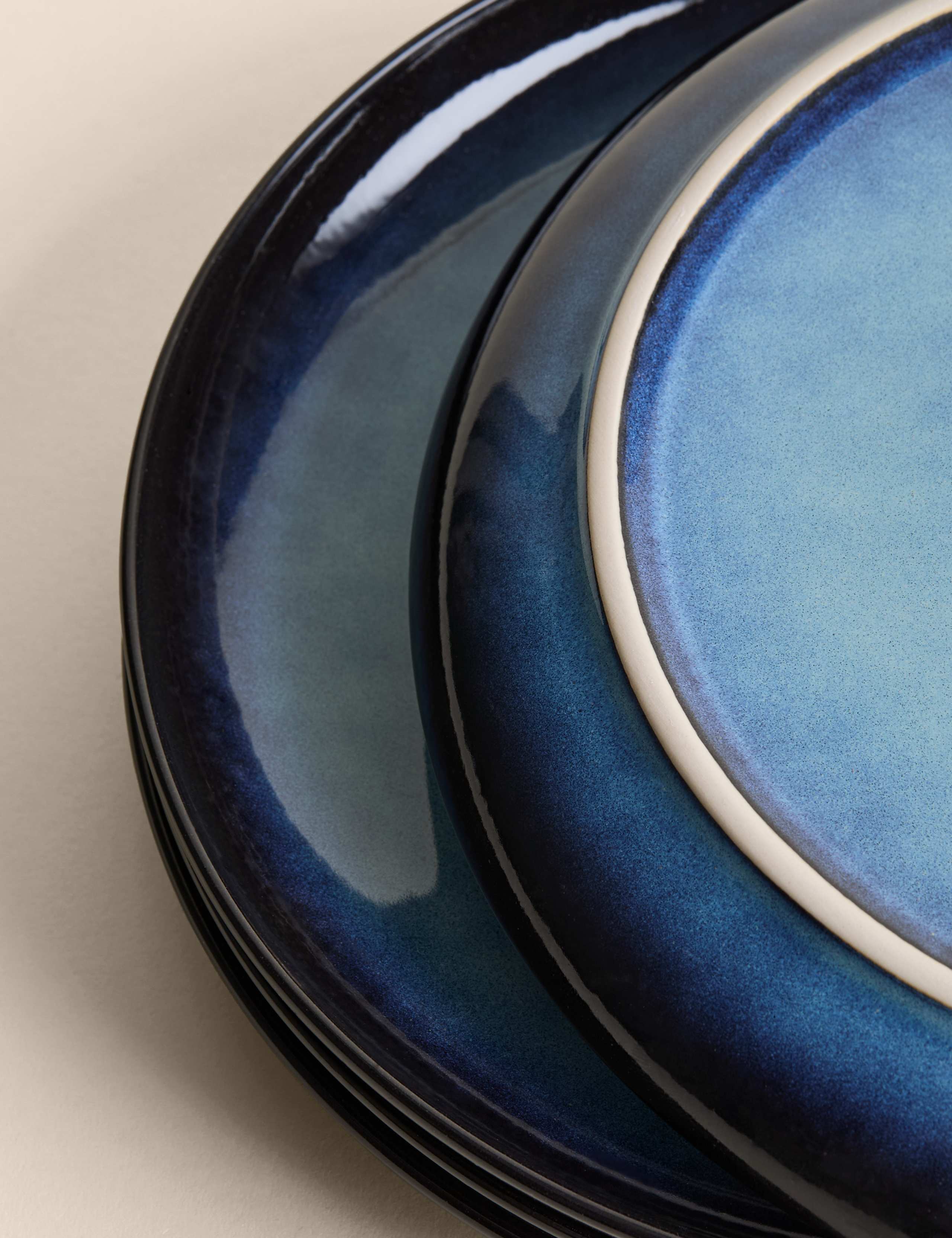 Set of 4 Amberley Dinner Plates 5 of 5