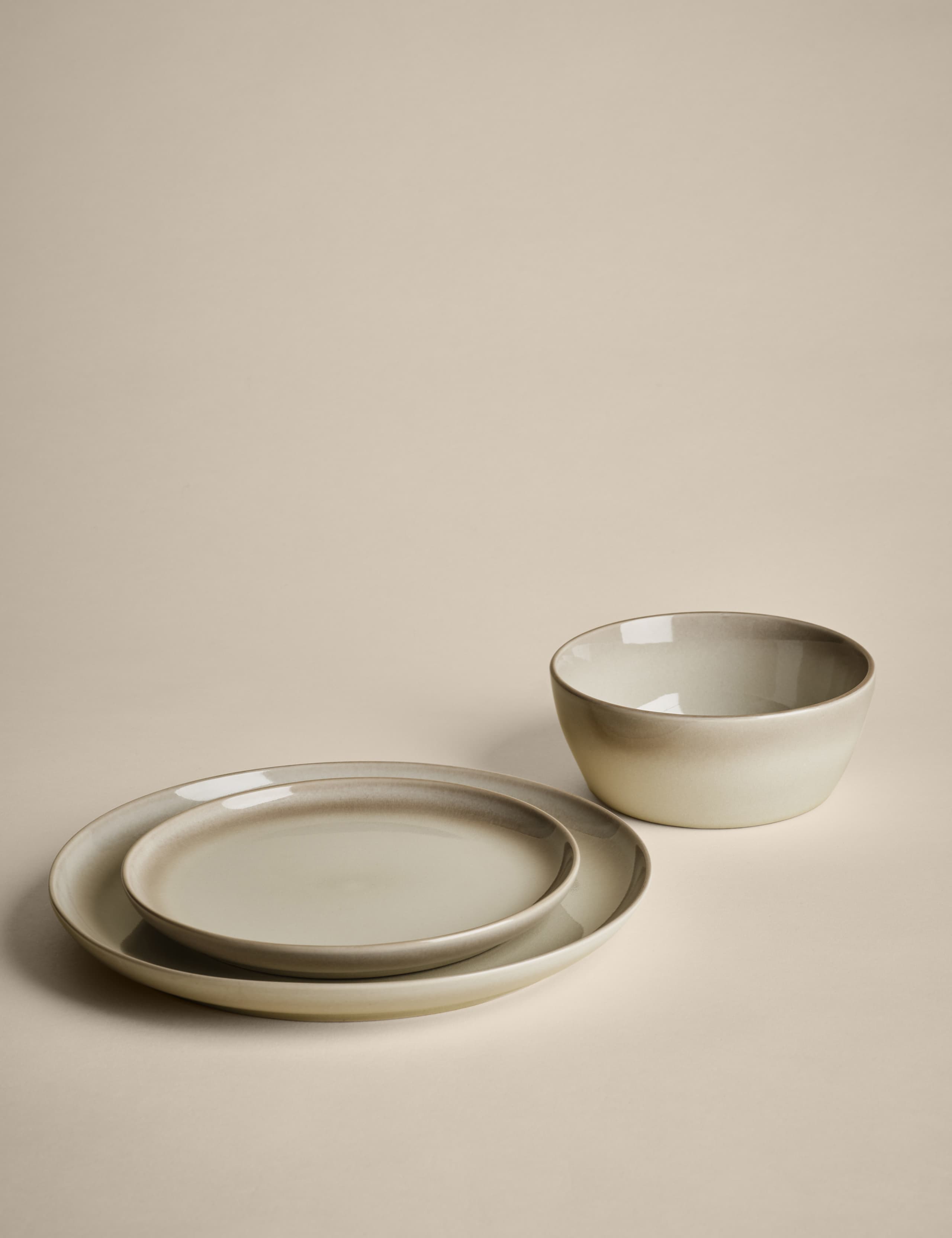 12 Piece Amberley Reactive Dinner Set 2 of 6