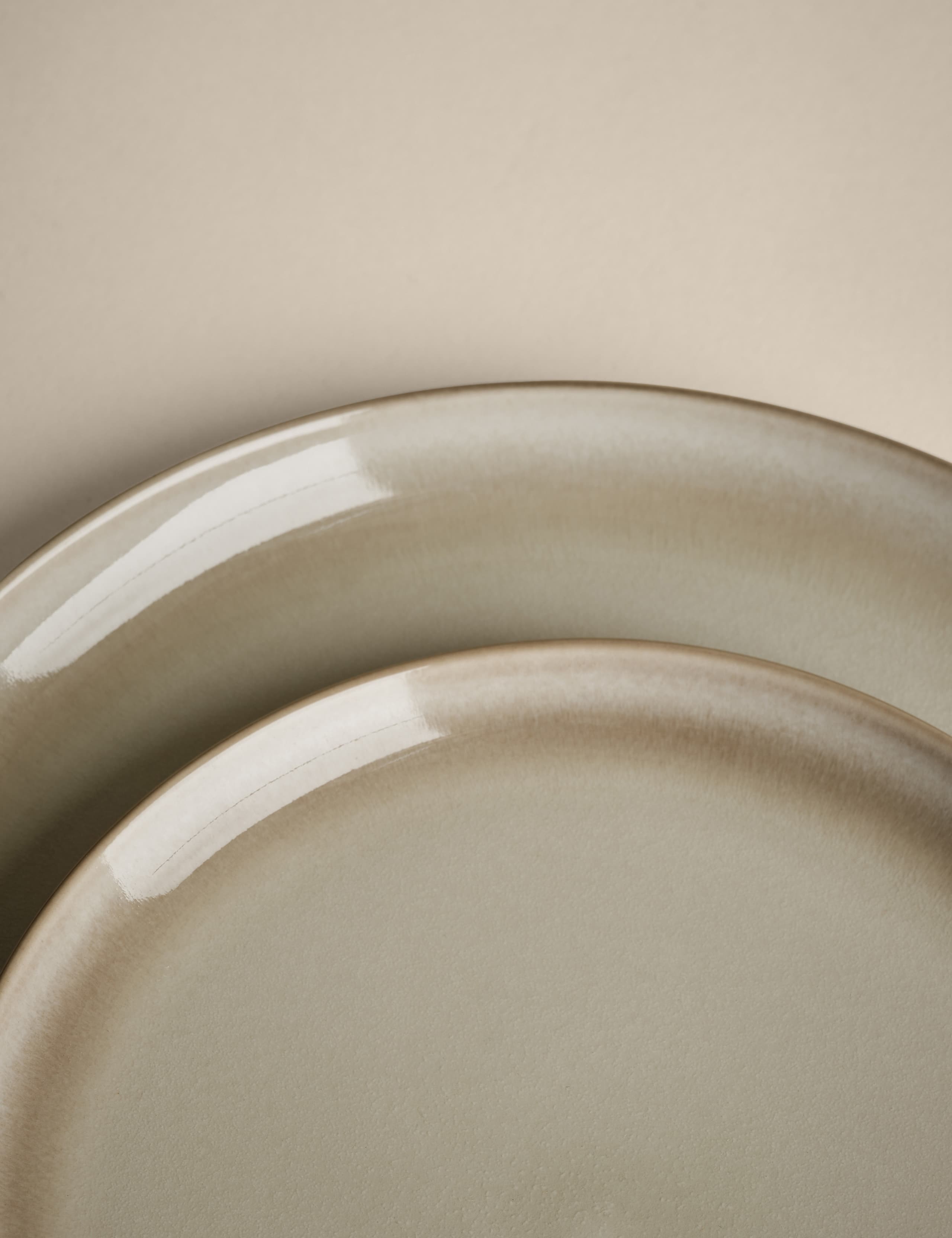 12 Piece Amberley Reactive Dinner Set 5 of 6