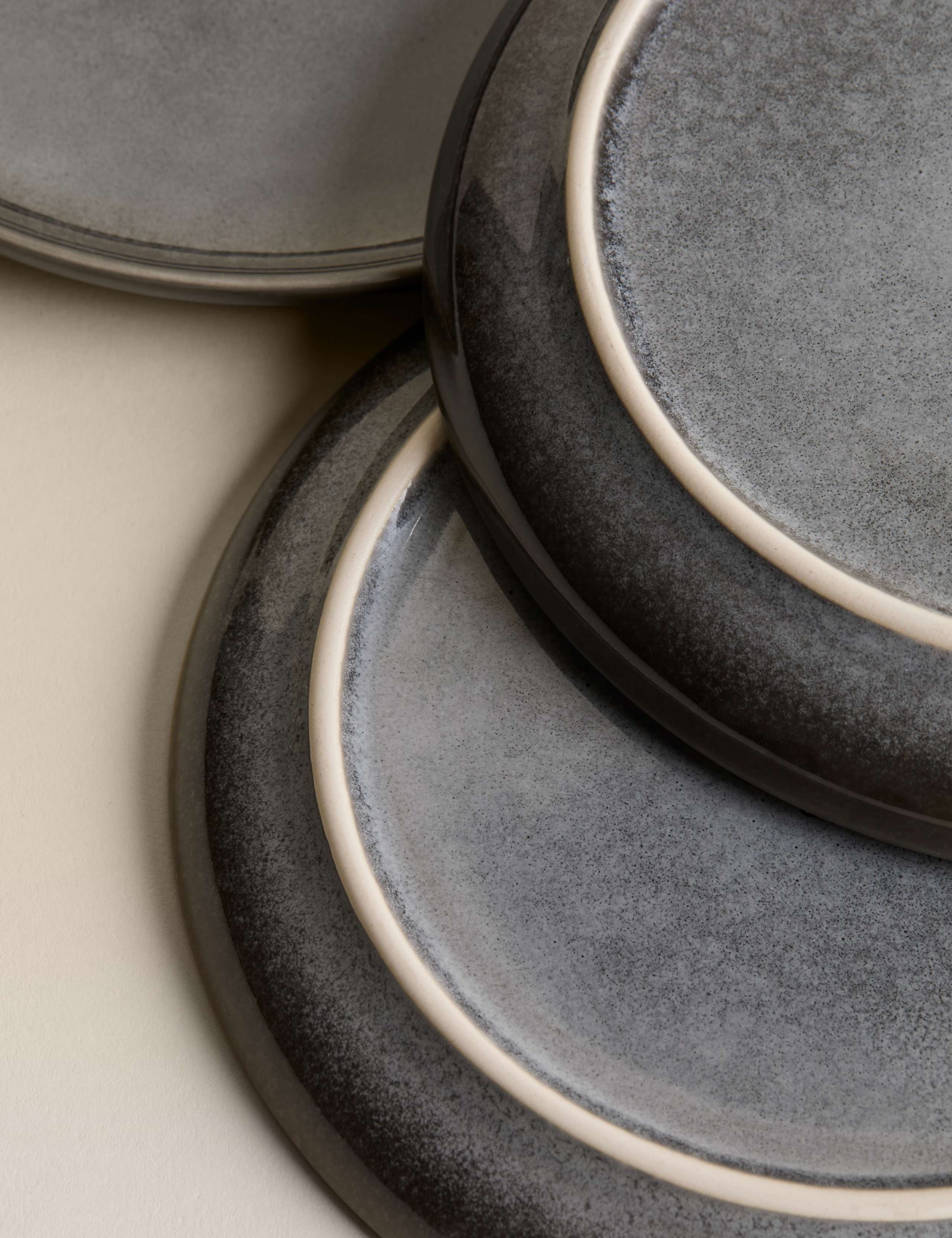 Set of 4 Amberley Reactive Side Plates 3 of 3
