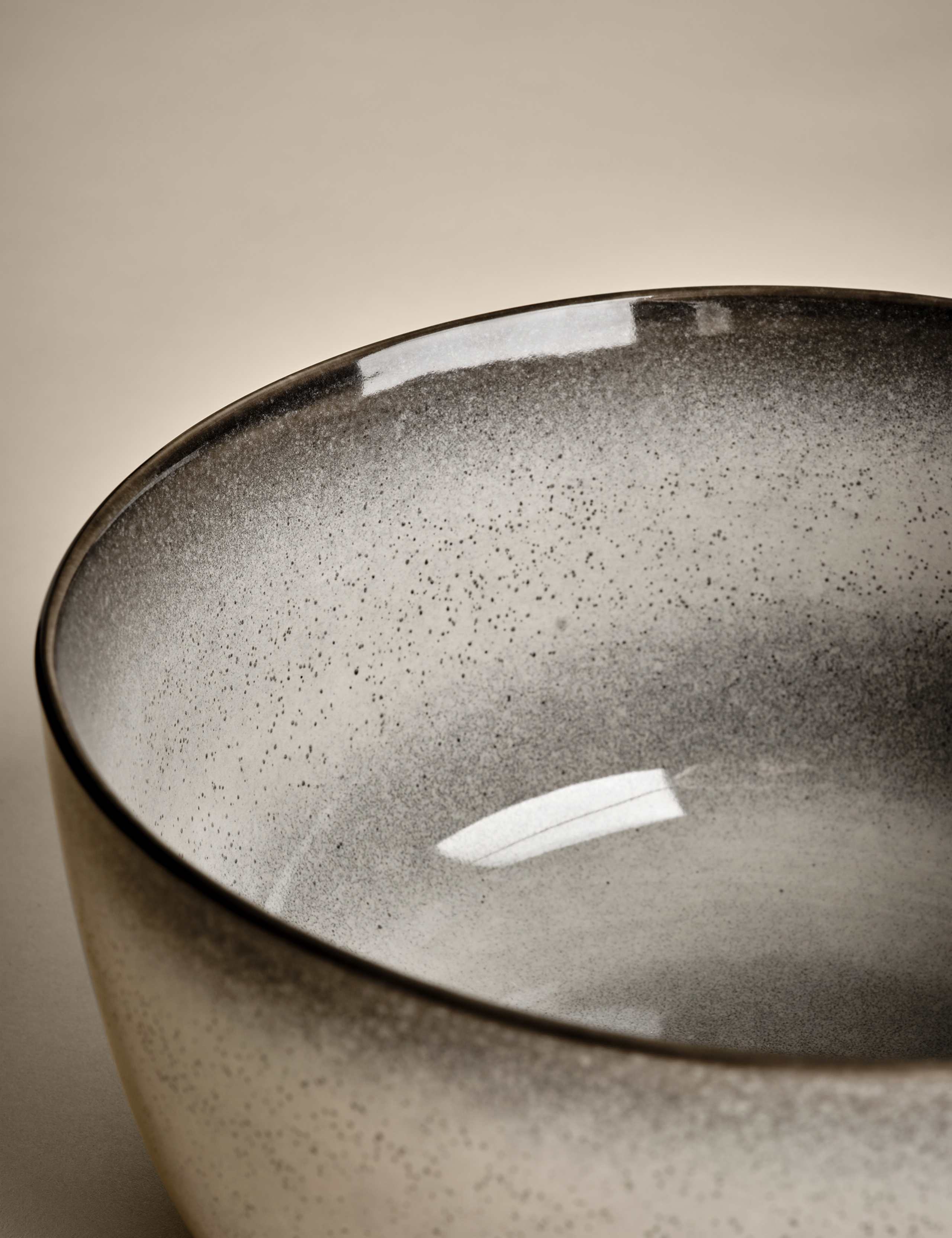 Amberley Serving Bowl 3 of 5