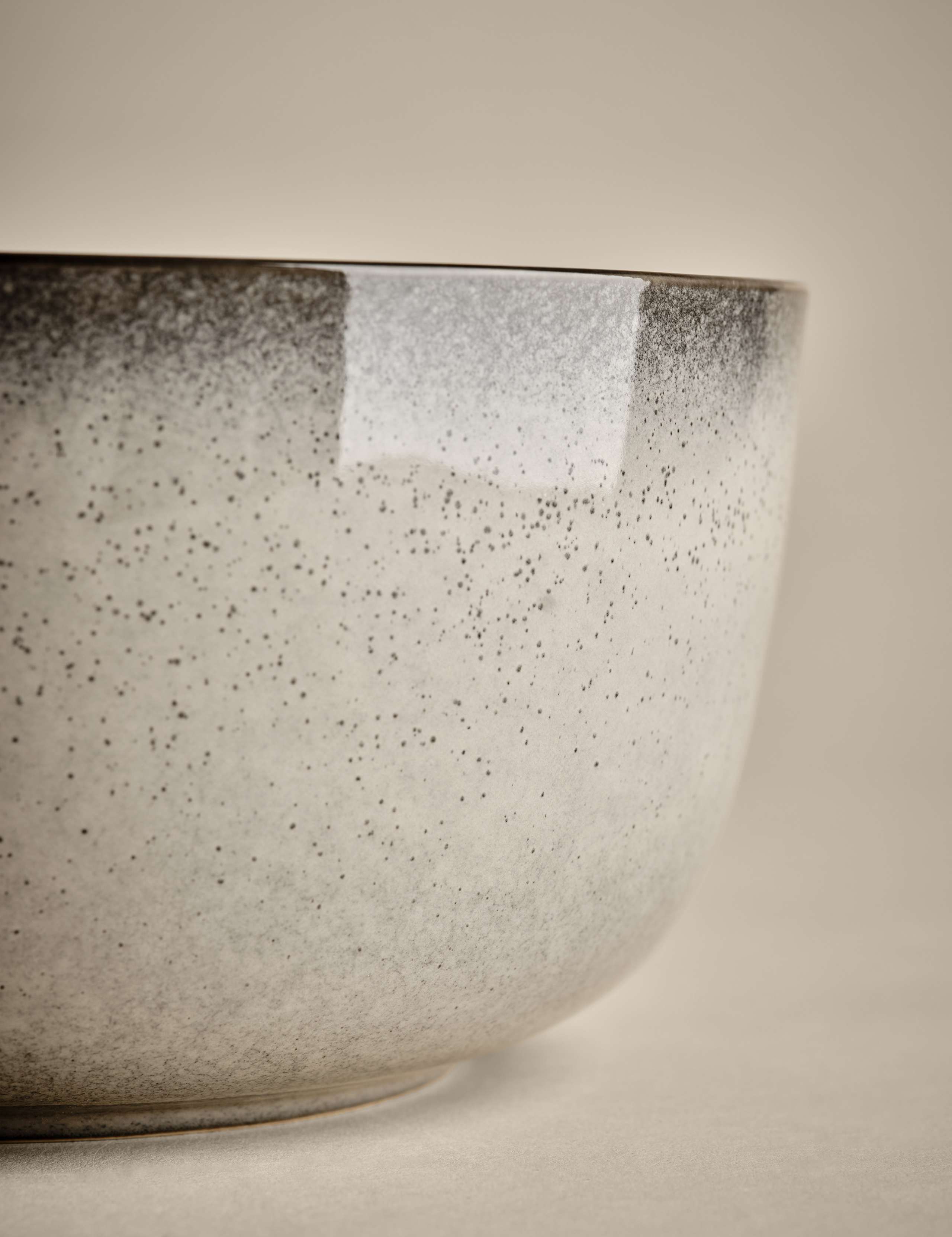 Amberley Serving Bowl 4 of 5