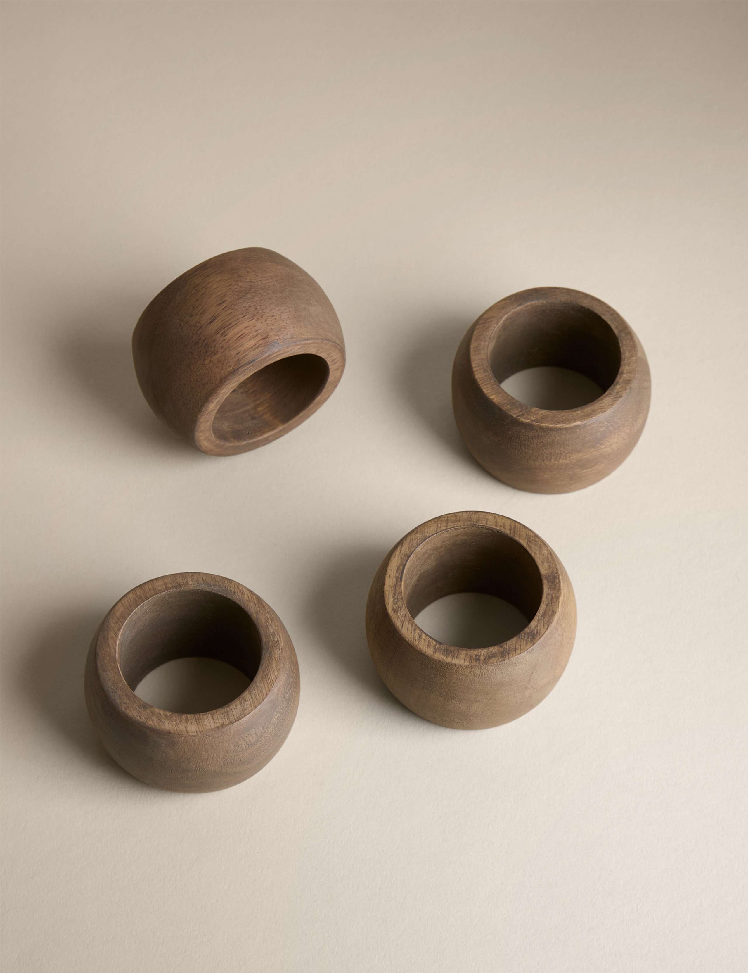 Set of 4 Wooden Napkin Rings 2 of 3