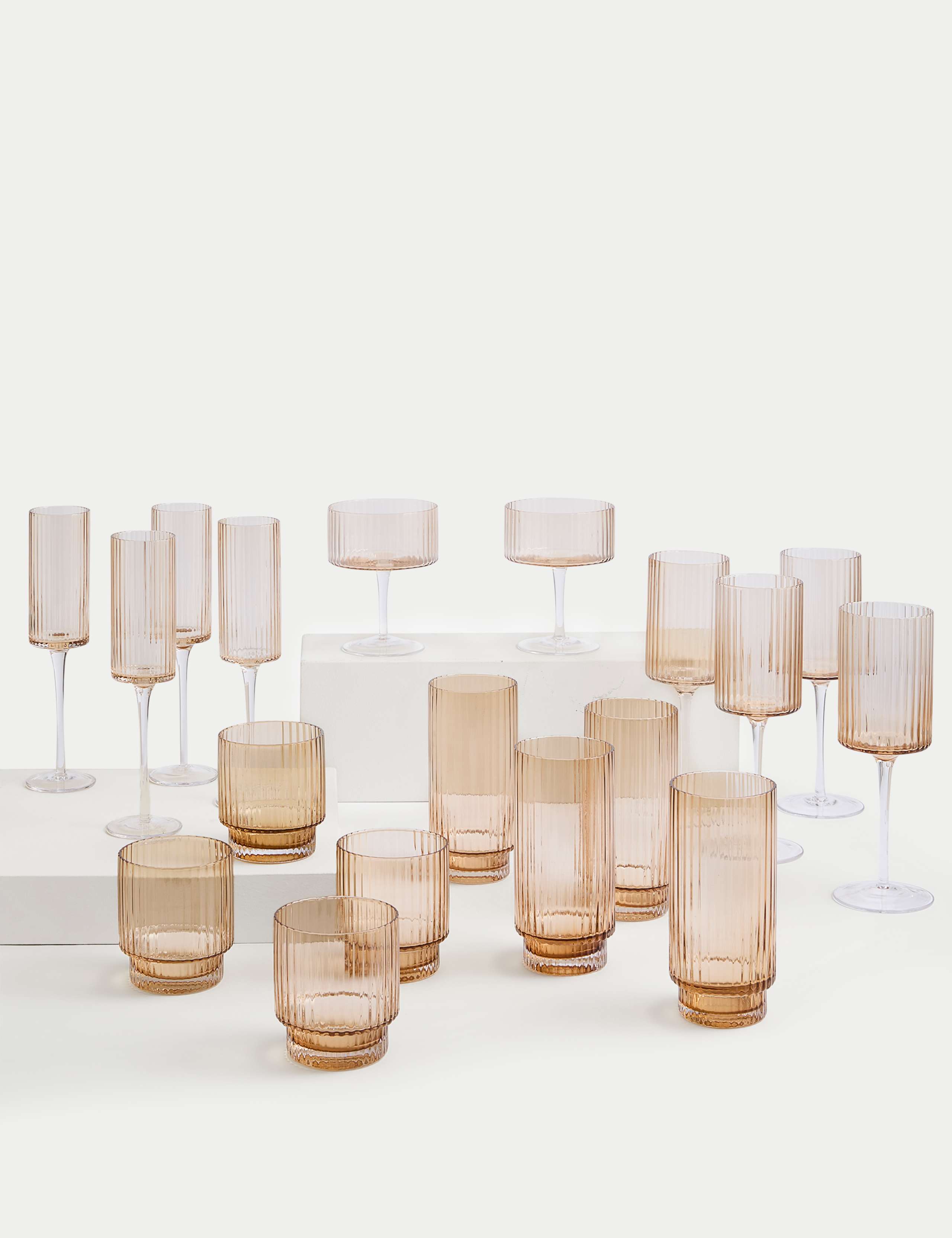 Set of 4 Handmade Celine Wine Glasses 4 of 5