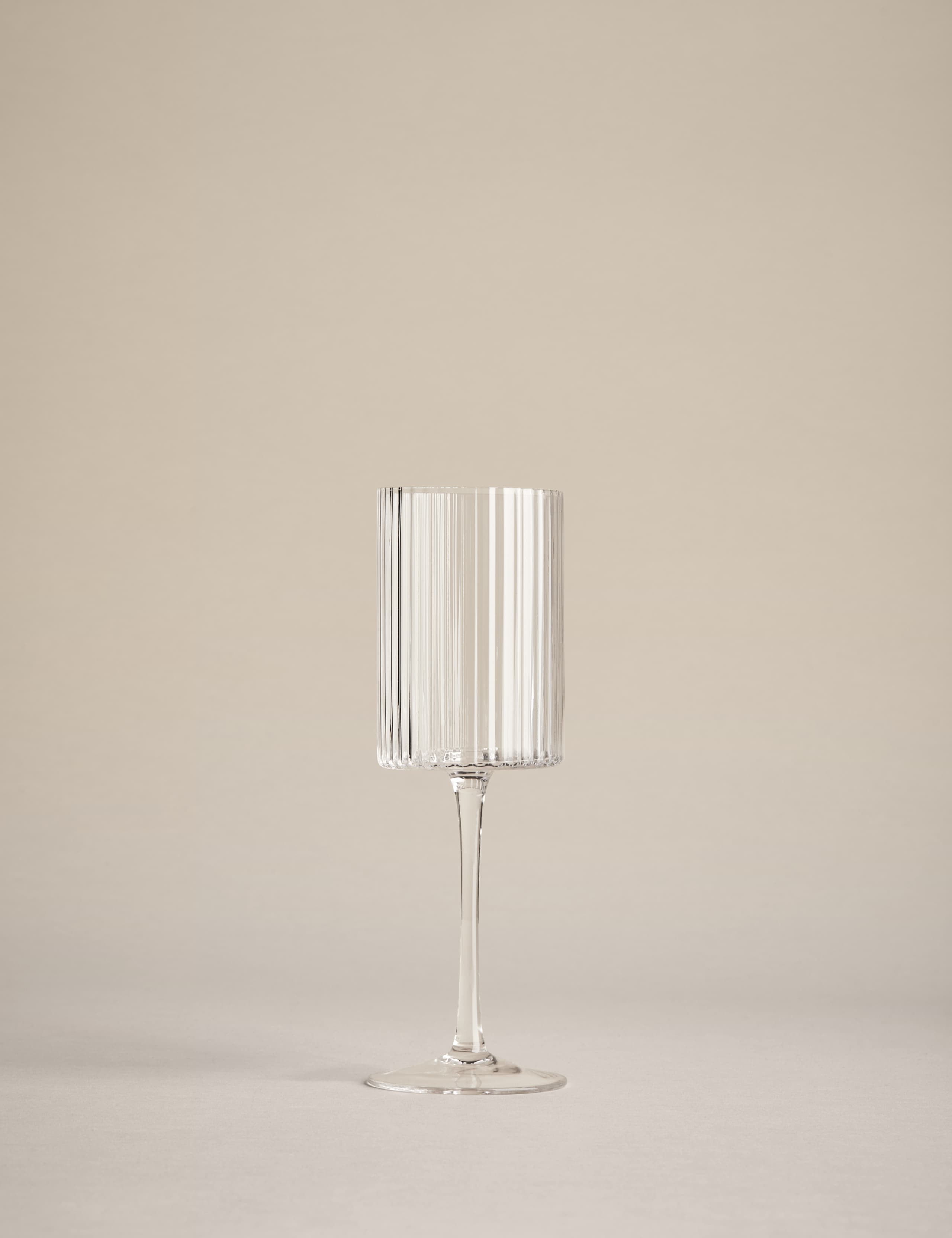 Set of 4 Handmade Celine Wine Glasses 2 of 4