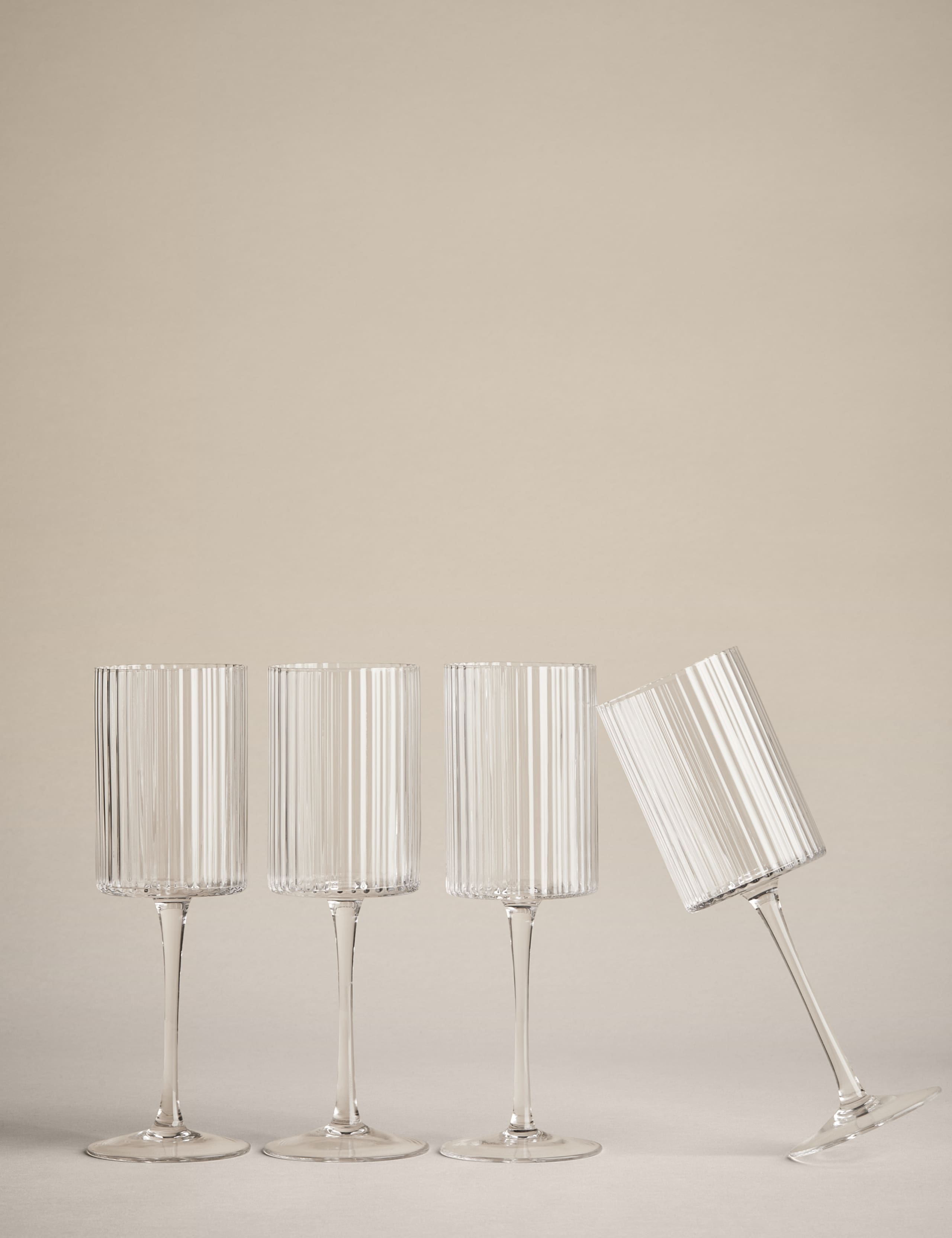 Set of 4 Celine Wine Glasses 1 of 4