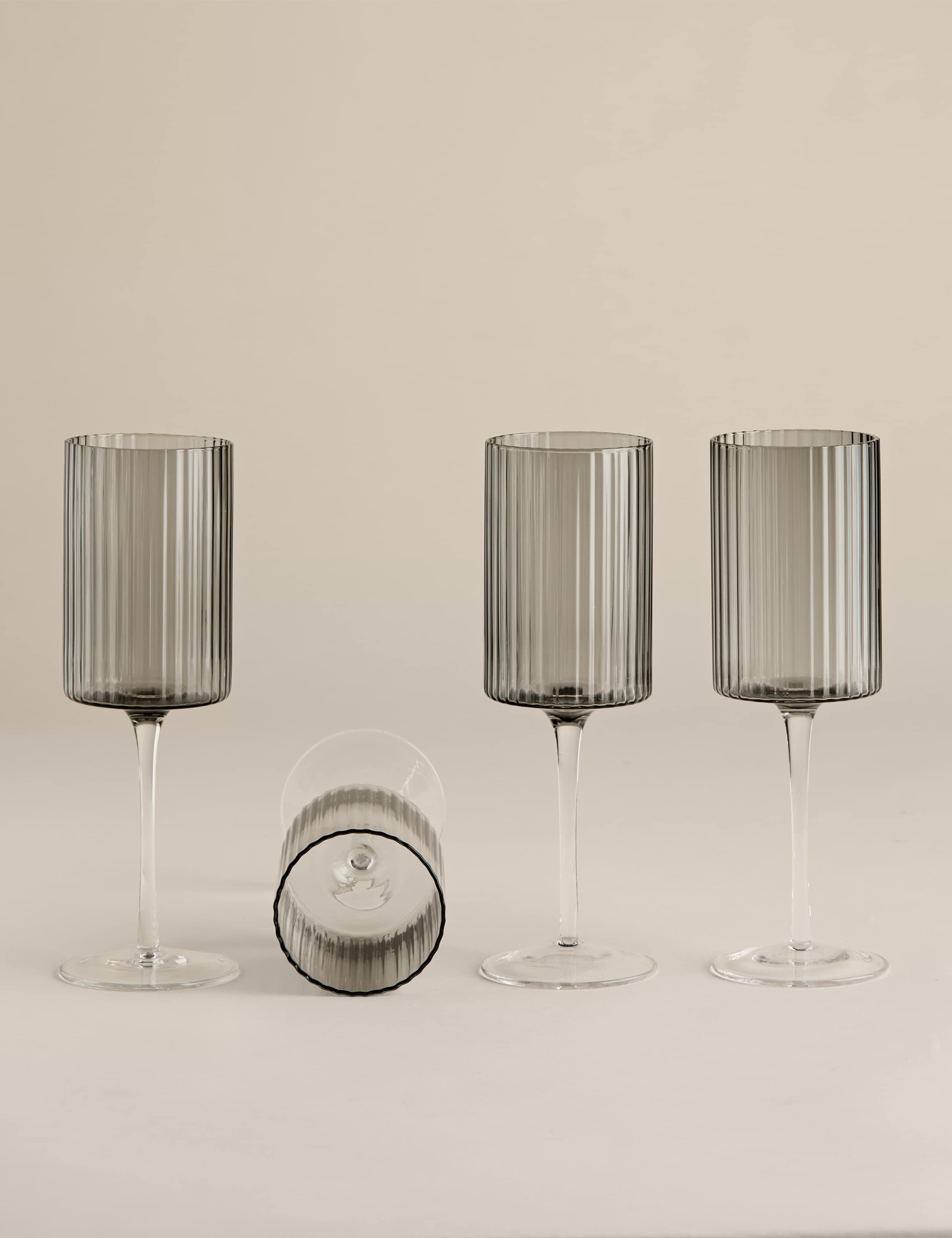 Set of 4 Handmade Celine Wine Glasses 2 of 6