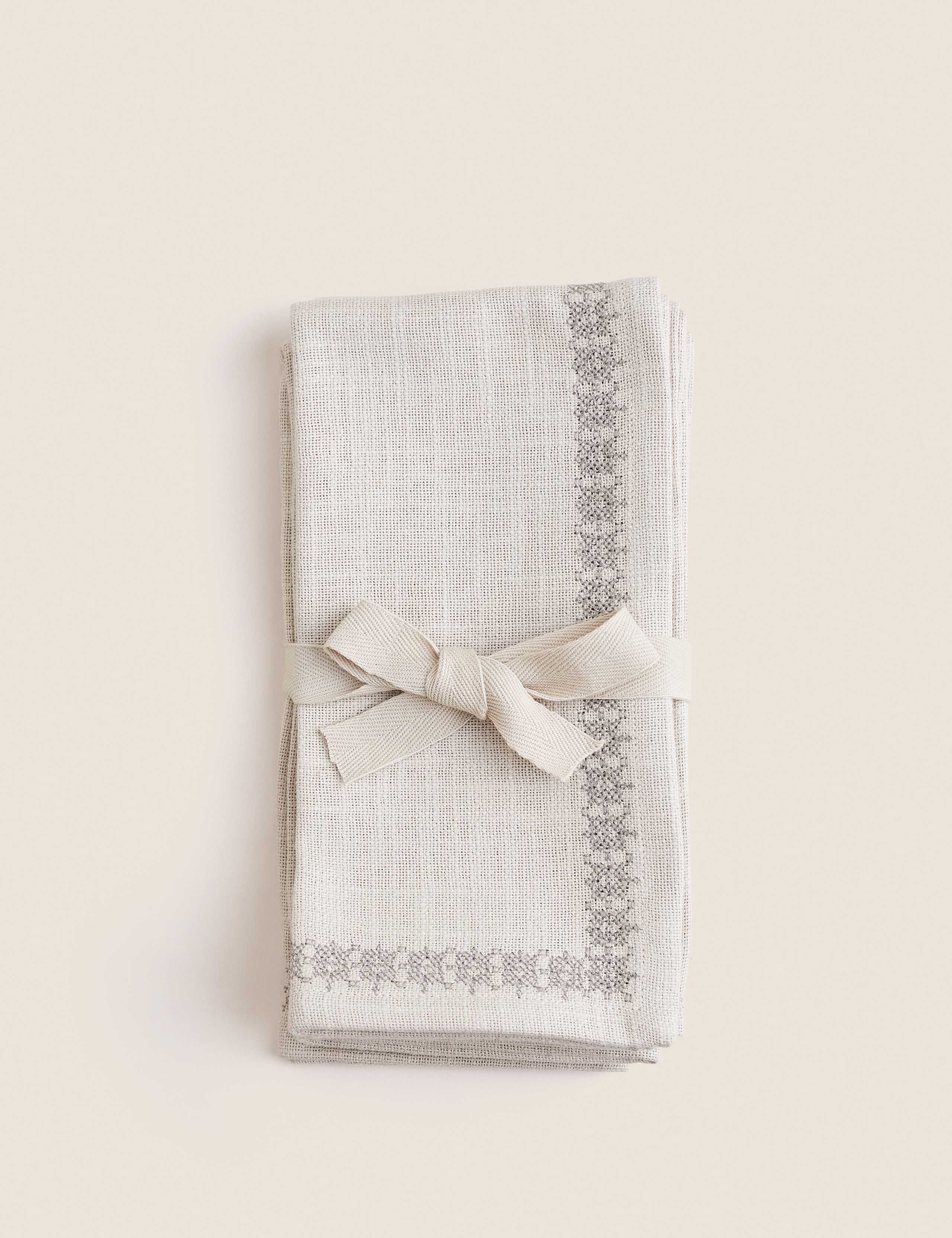 Set of 4 Pure Cotton Embroidered Napkins 2 of 5