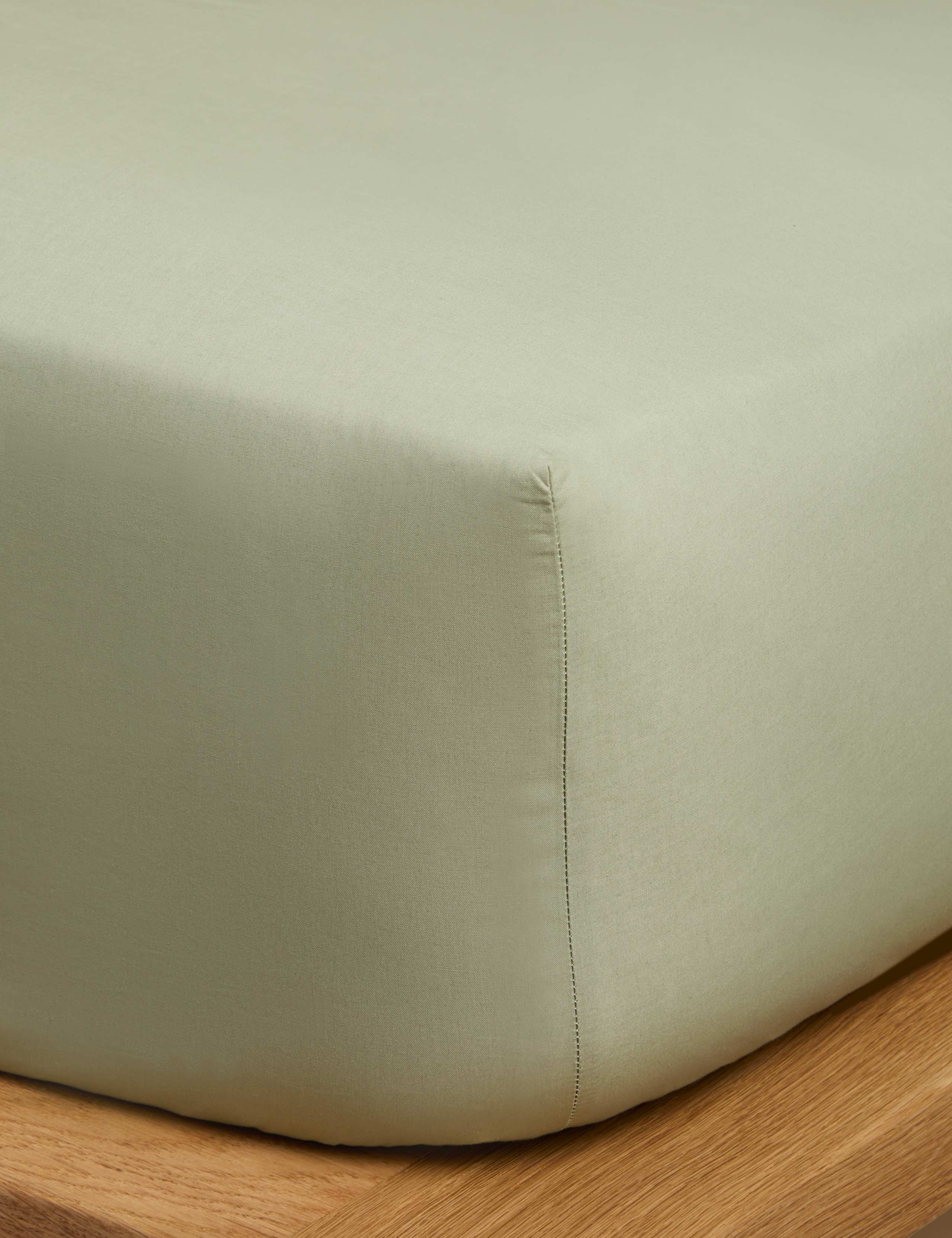 Washed Cotton Extra Deep Fitted Sheet 1 of 2
