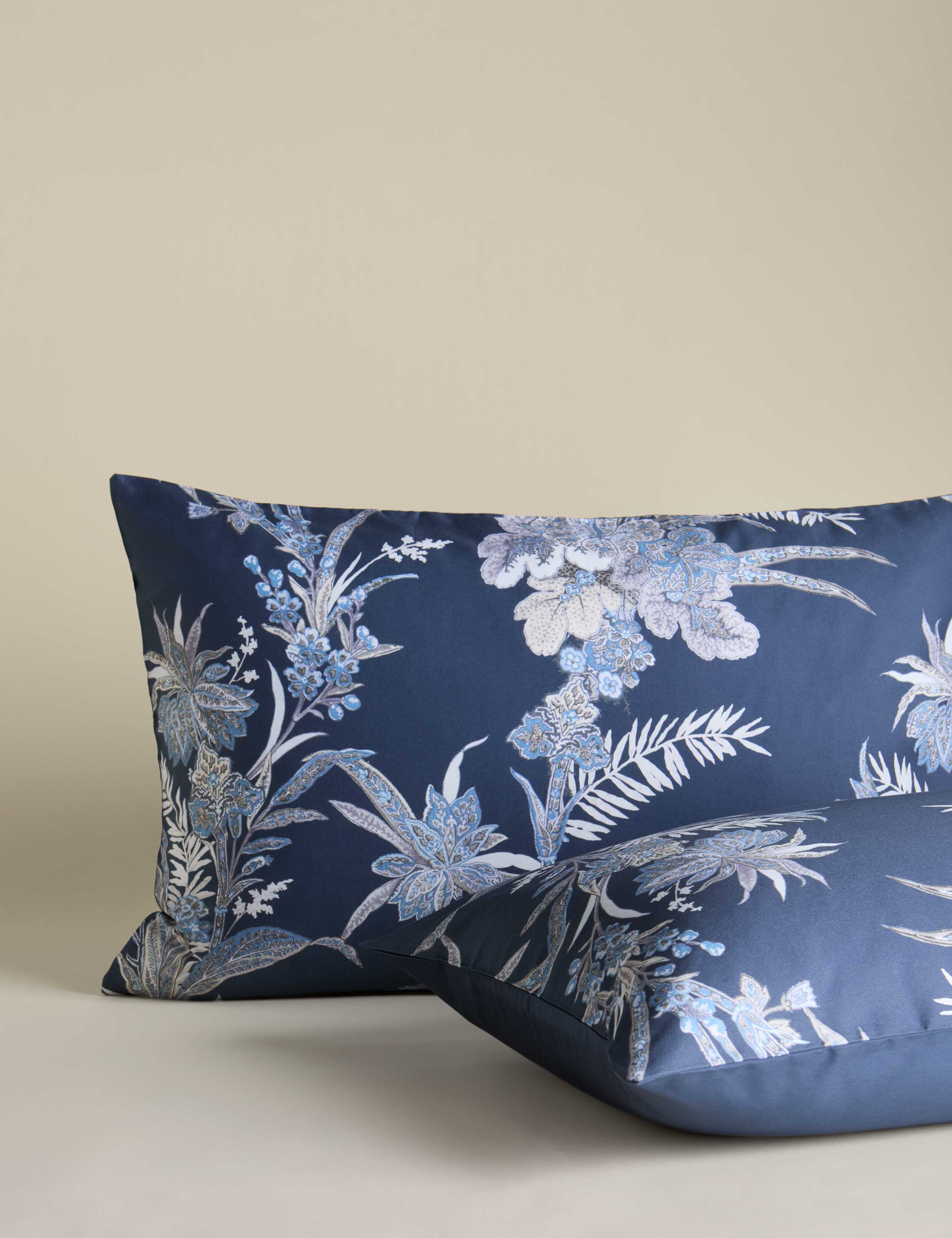 Sateen Vintage Floral Bedding Set 3 of 5