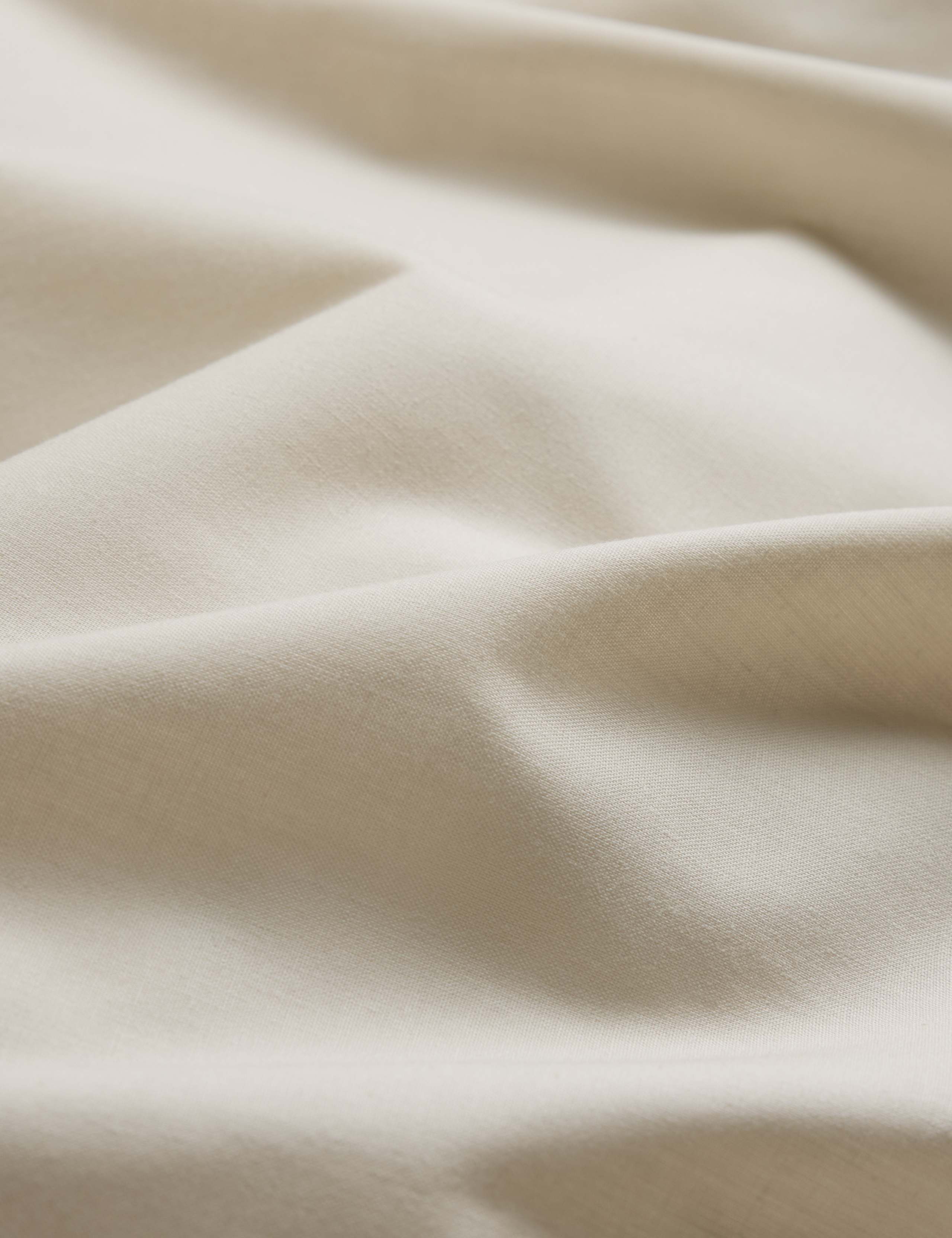 2 Pack Cotton Blend Non Iron Pillowcases 2 of 2