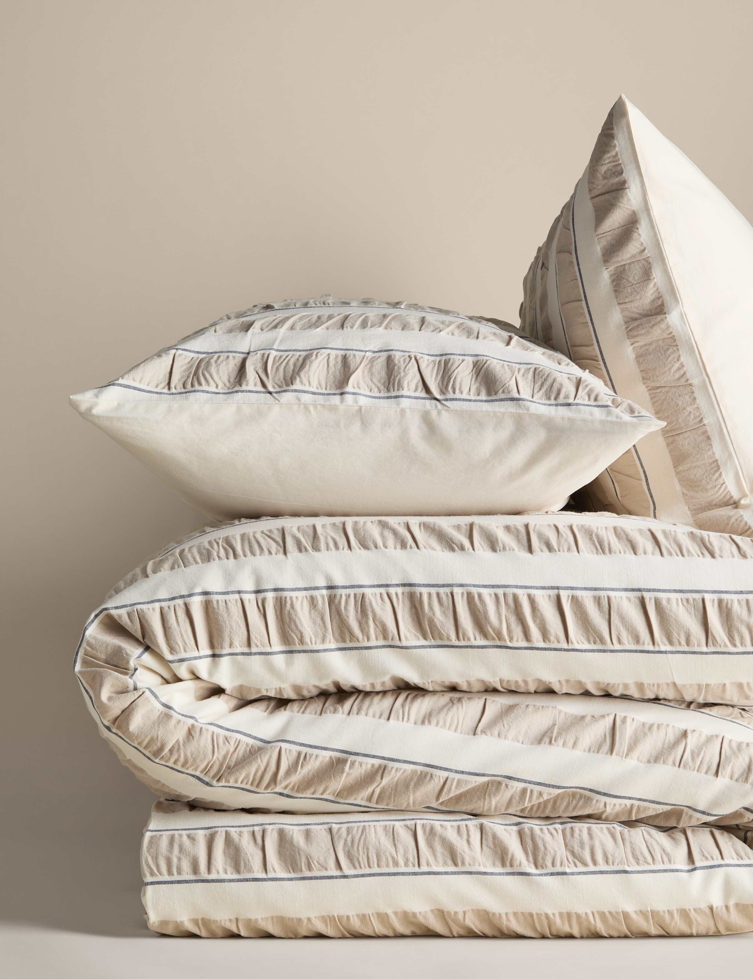 Pure Cotton Seersucker Stripe Bedding Set 2 of 5