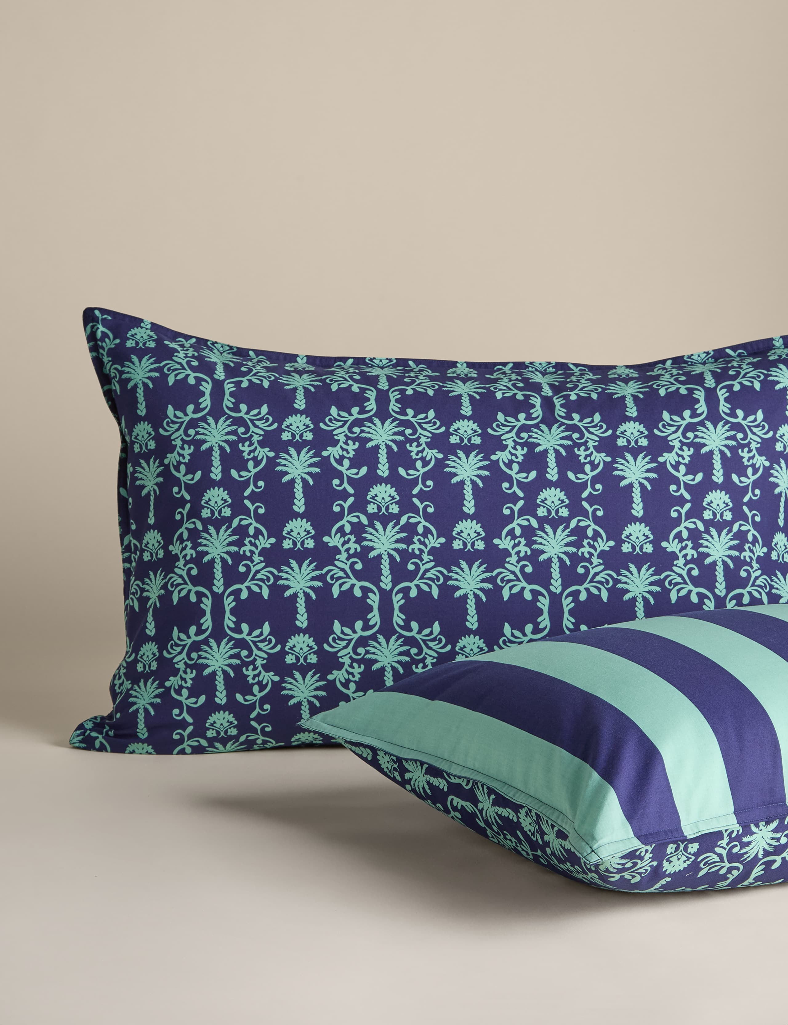 Cotton Rich Palm Print Bedding Set 3 of 6