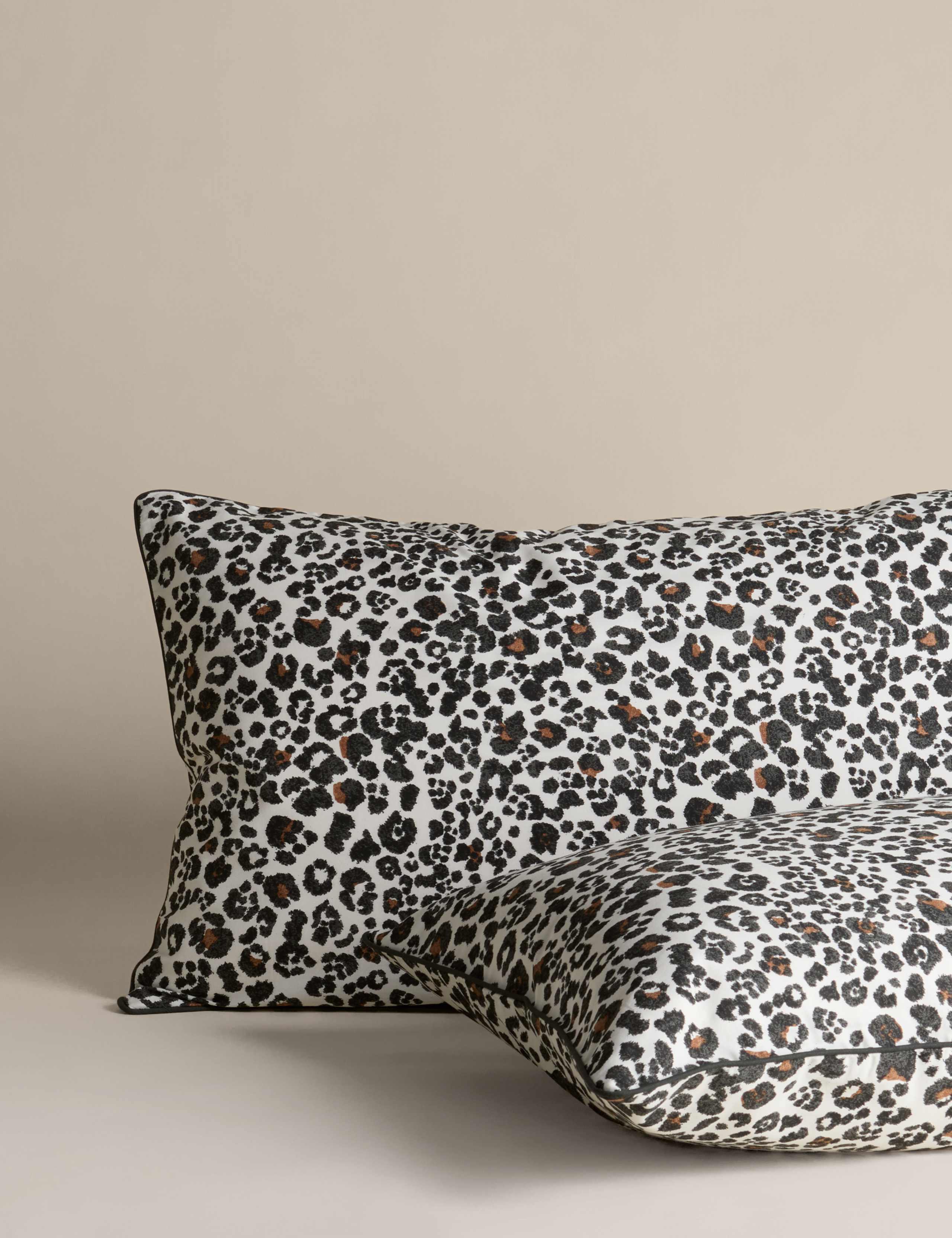 Pure Cotton Leopard Print Bedding Set 3 of 5