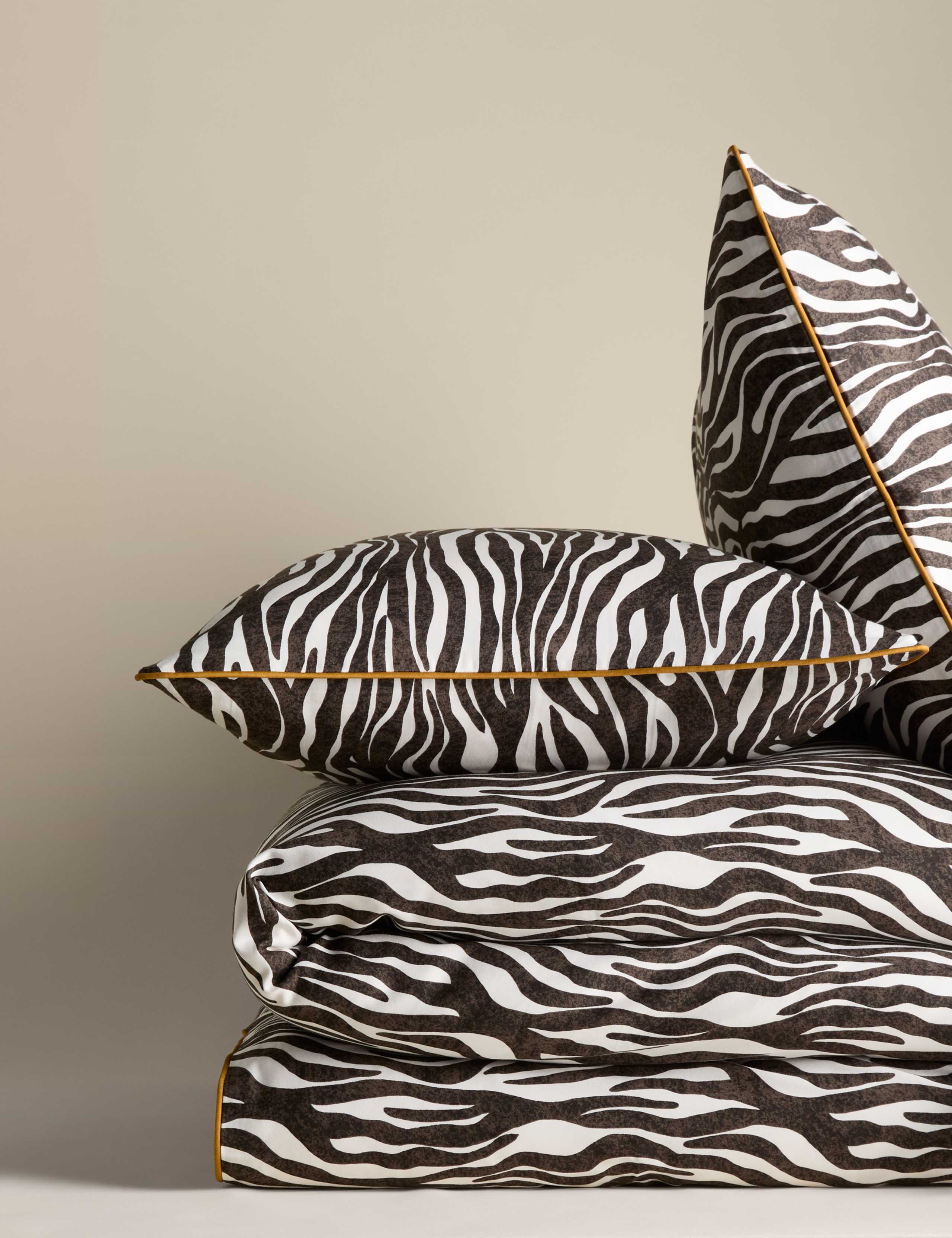 Sateen Zebra Print Bedding Set 2 of 5