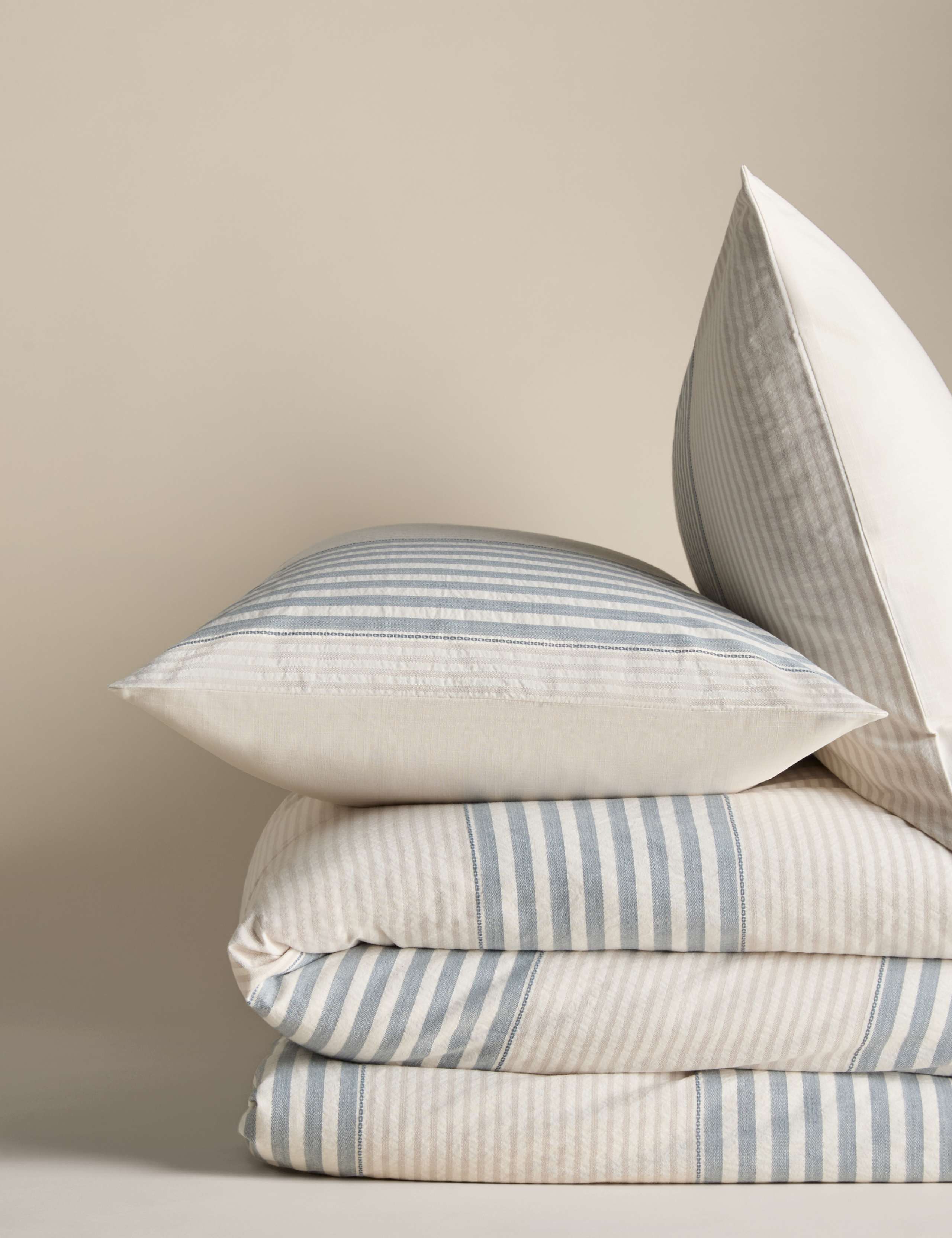 Pure Cotton Carter Stripe Jacquard Bedding Set 2 of 5