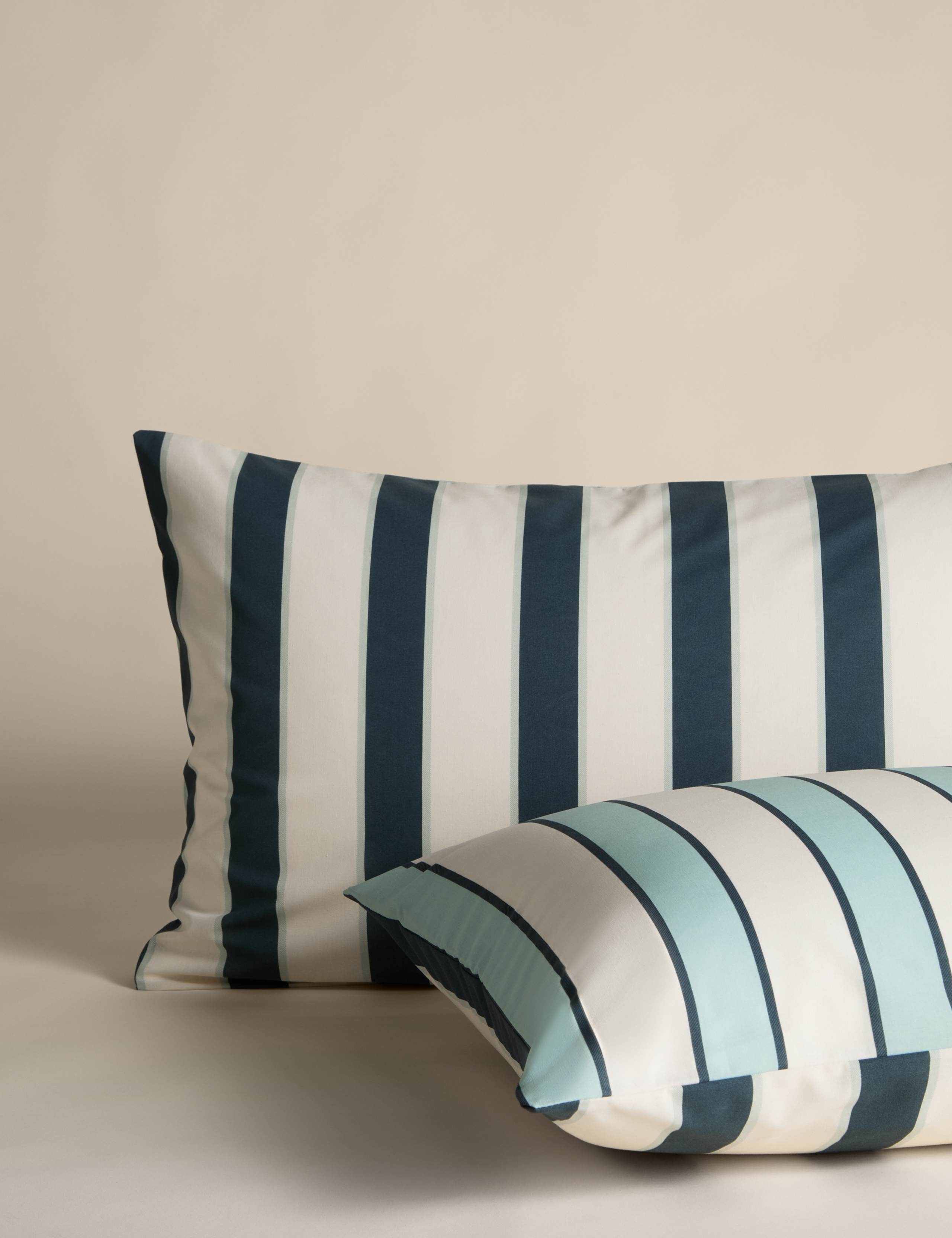Cotton Blend Retro Striped Bedding Set 3 of 5