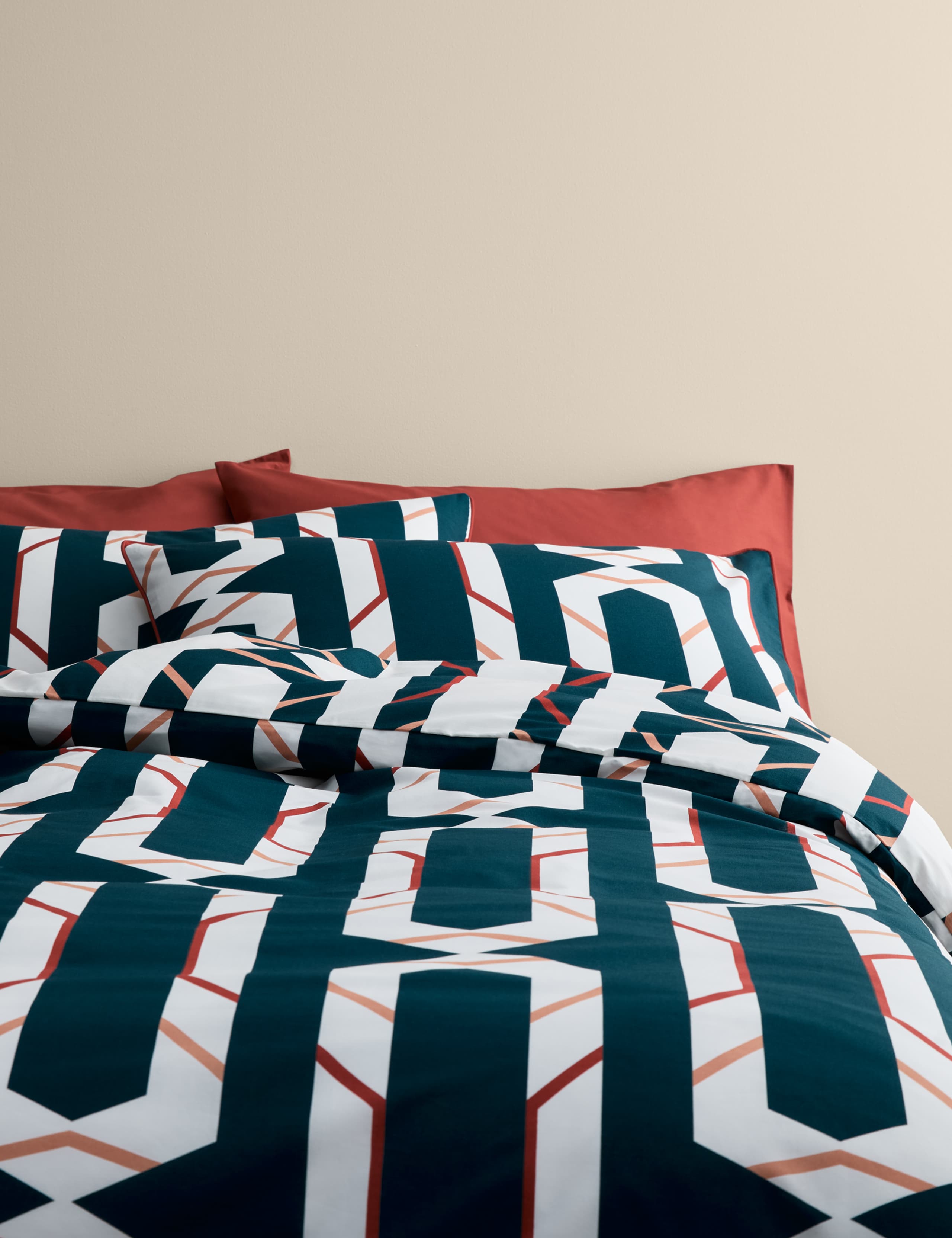 Pure Cotton Chain Print Bedding Set 1 of 5