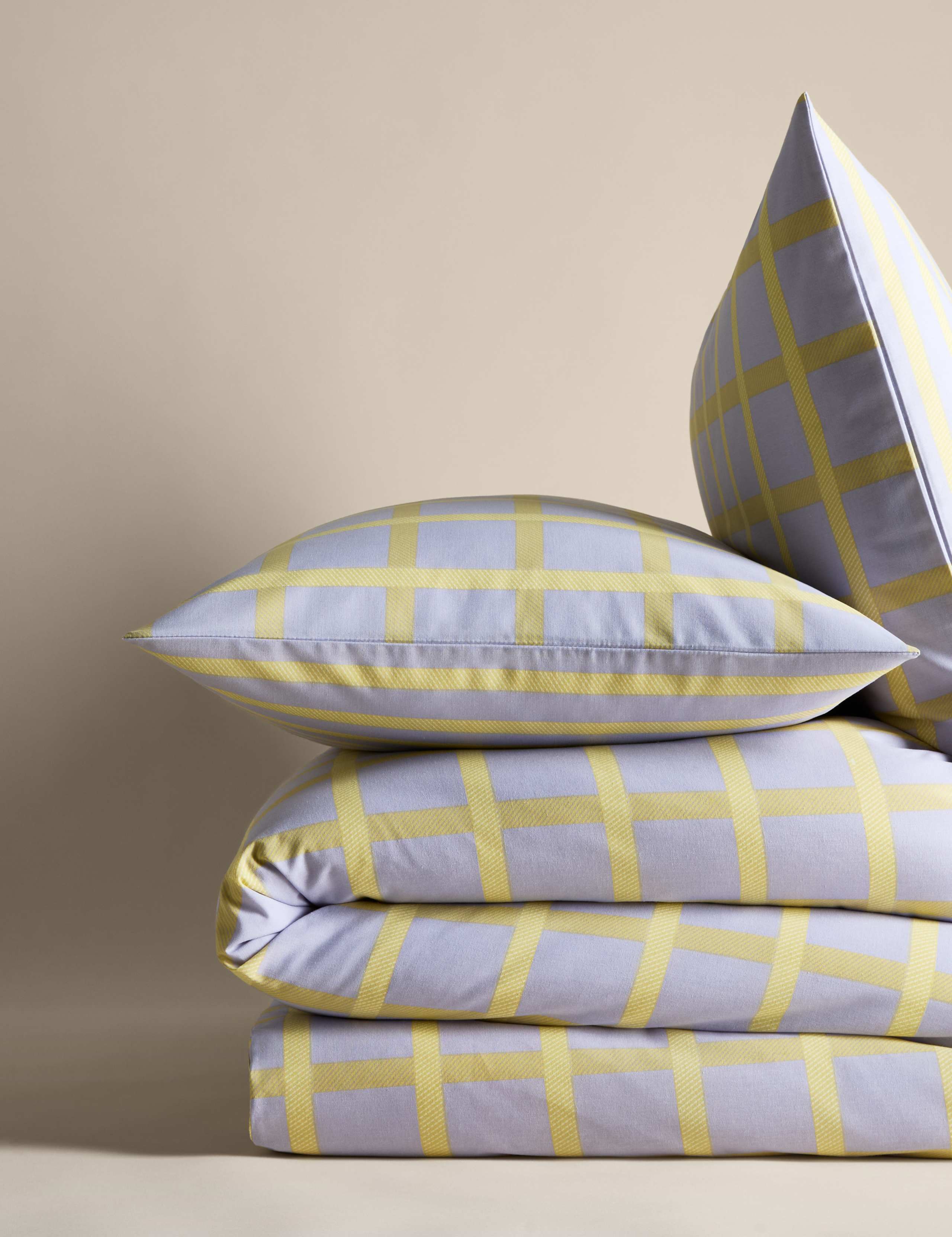 Modern Check Bedset 2 of 5