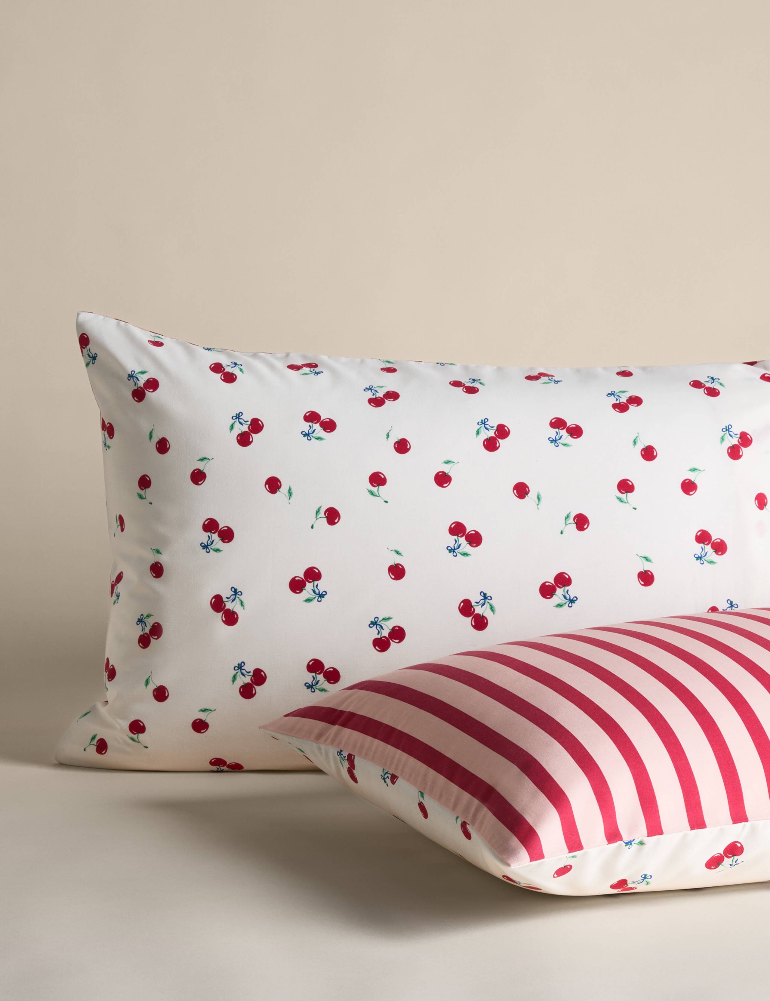 Cotton Blend Cherry Print Bedding Set 3 of 5