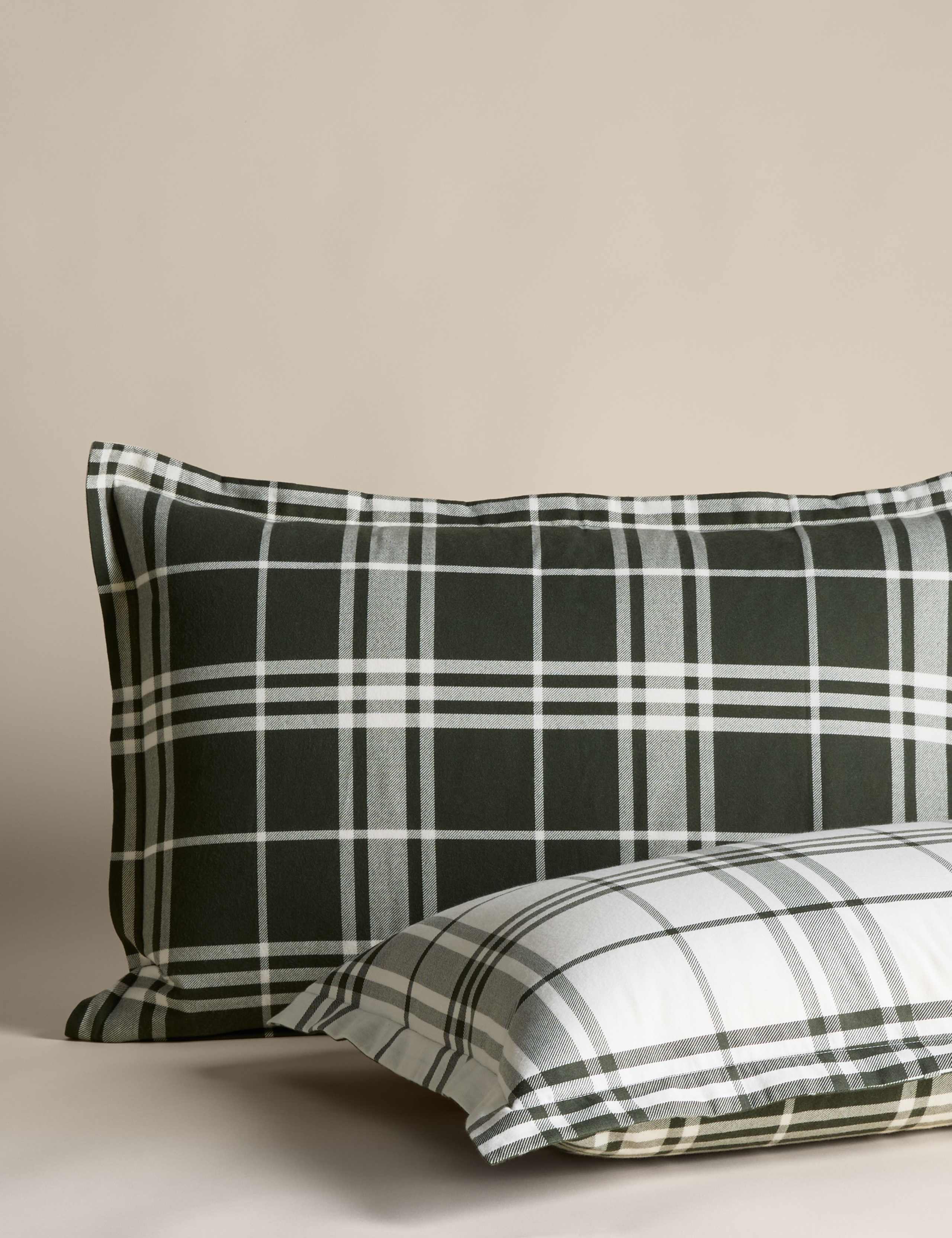 Brushed Cotton Checked Bedding Set 3 of 5