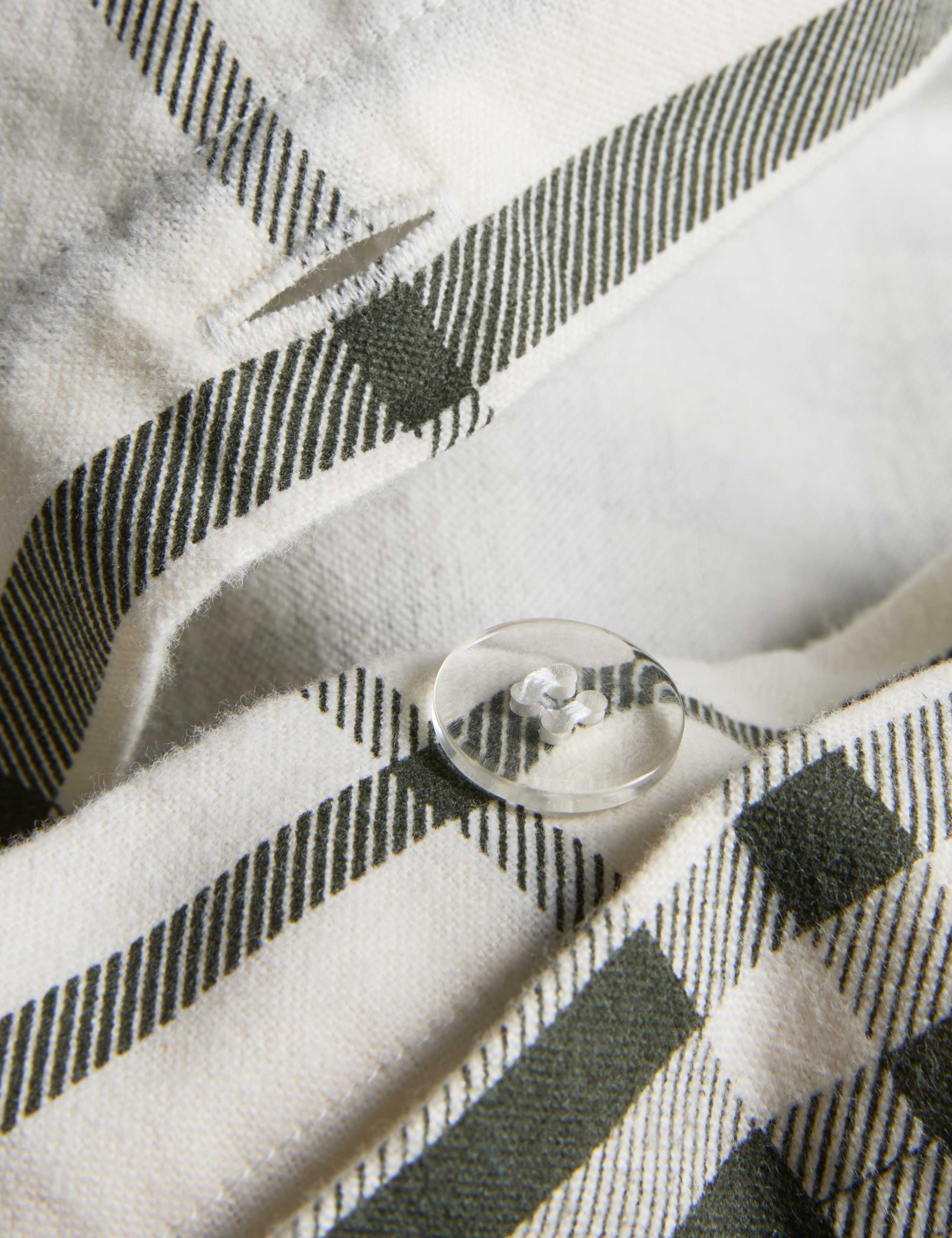 Brushed Cotton Checked Bedding Set 5 of 5