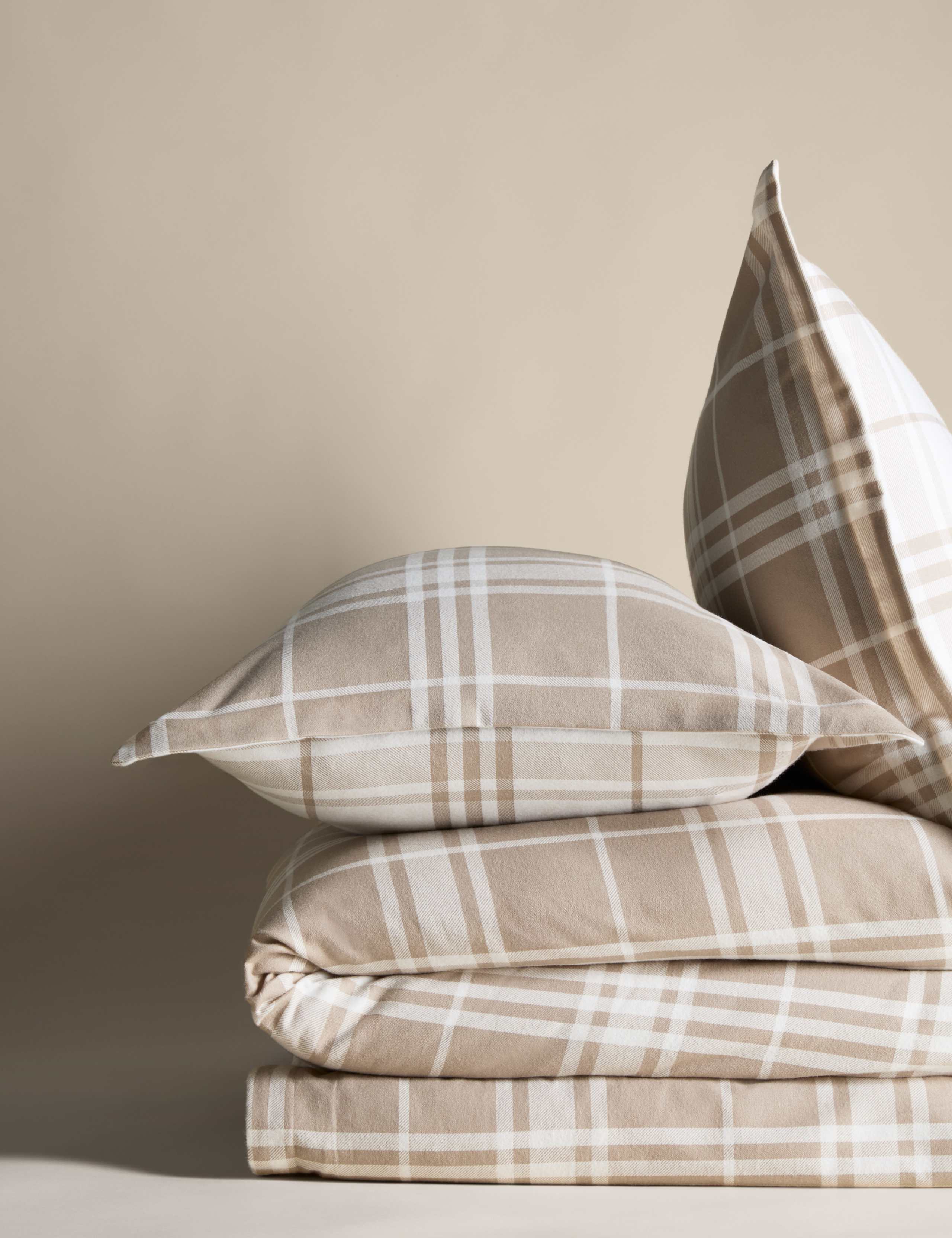 Brushed Cotton Checked Bedding Set 2 of 5