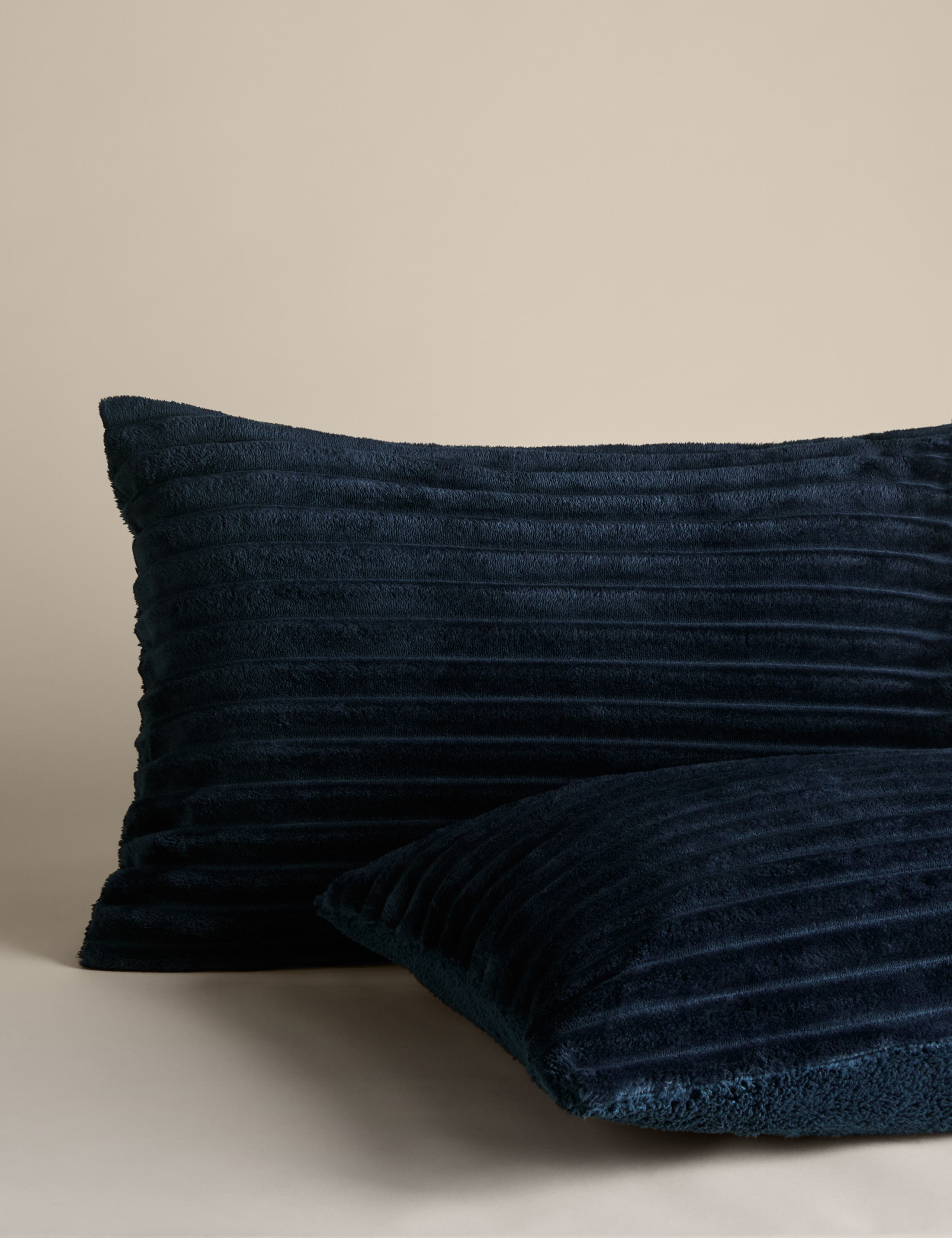 Cloud Fleece Striped Bedding Set 3 of 5