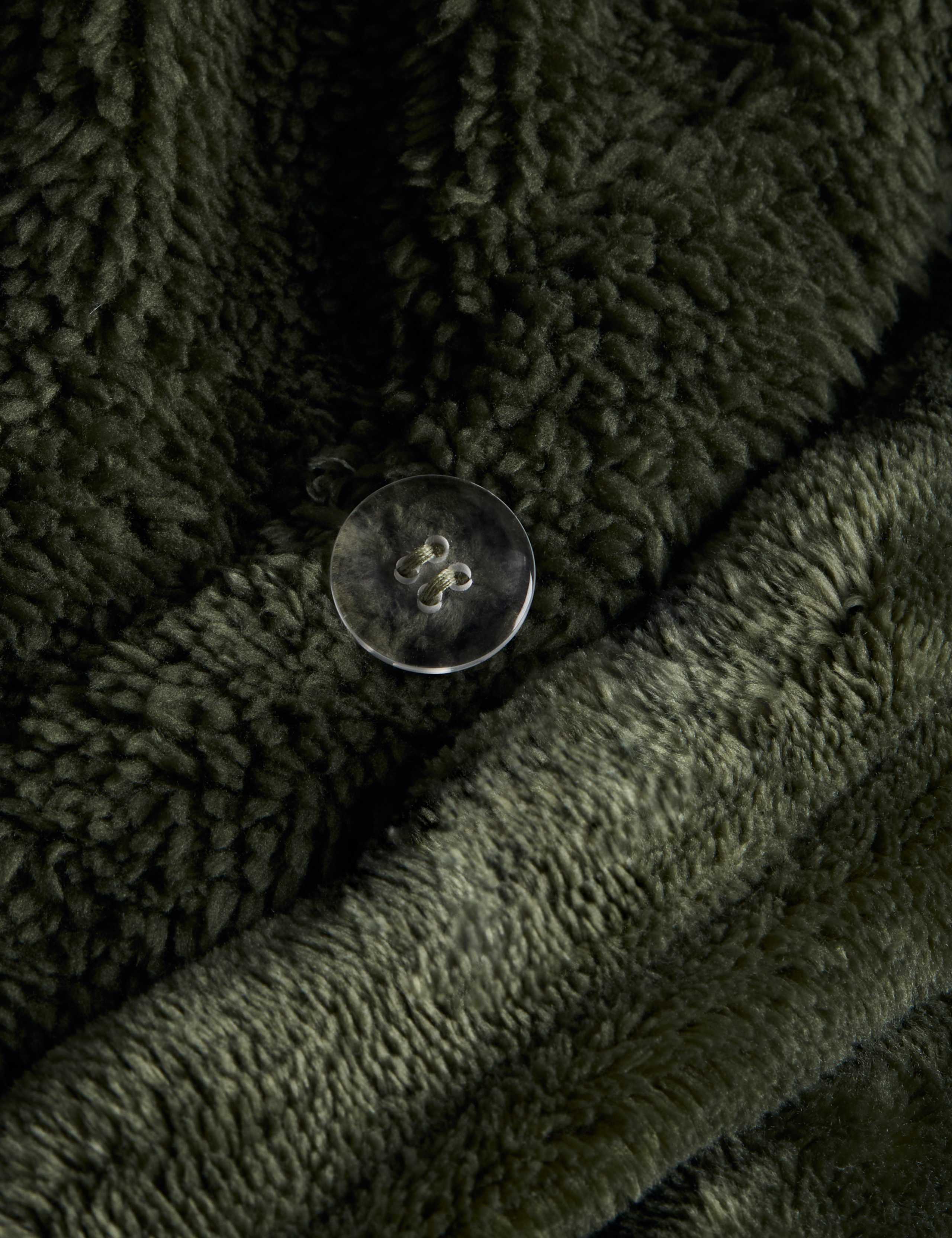 Cloud Fleece Striped Bedding Set 5 of 5