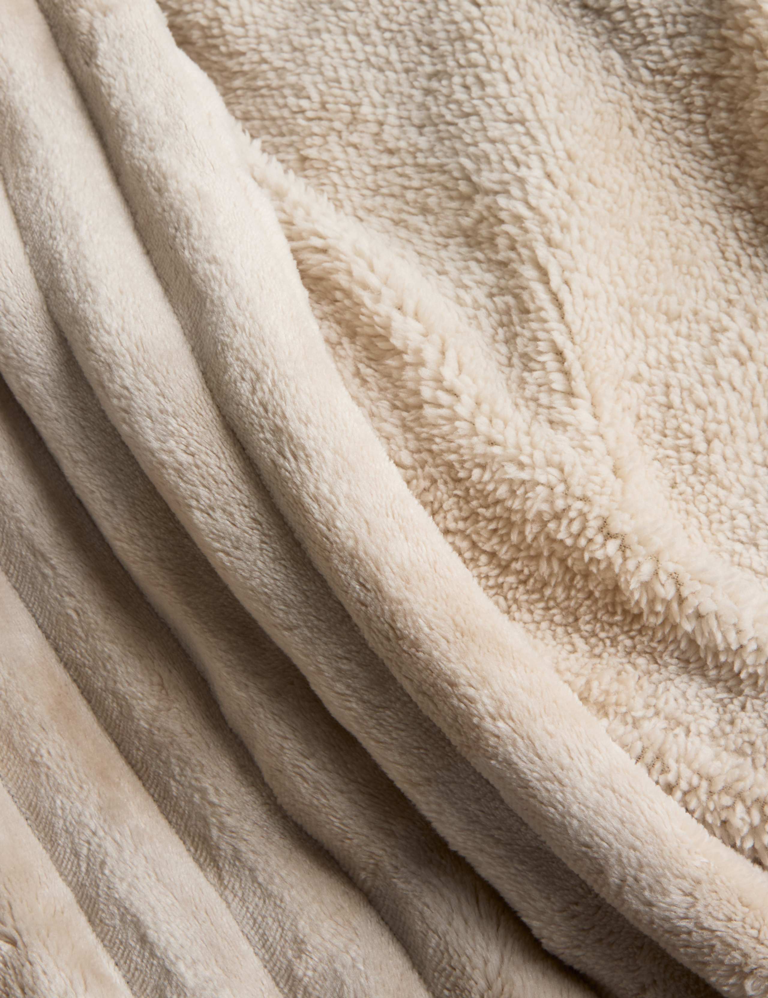 Cloud Fleece Striped Bedding Set 4 of 5