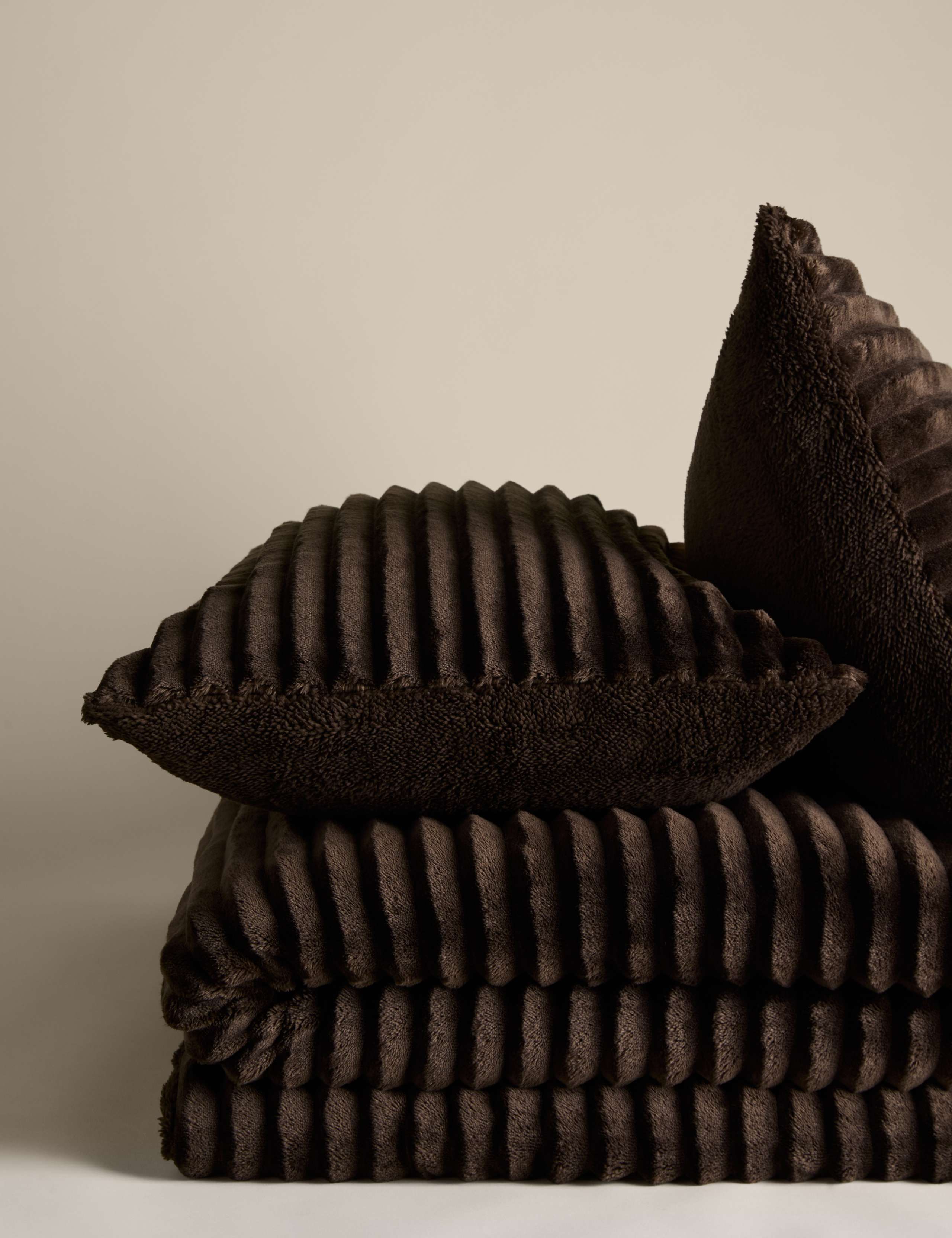 Cloud Fleece Striped Bedding Set 2 of 5