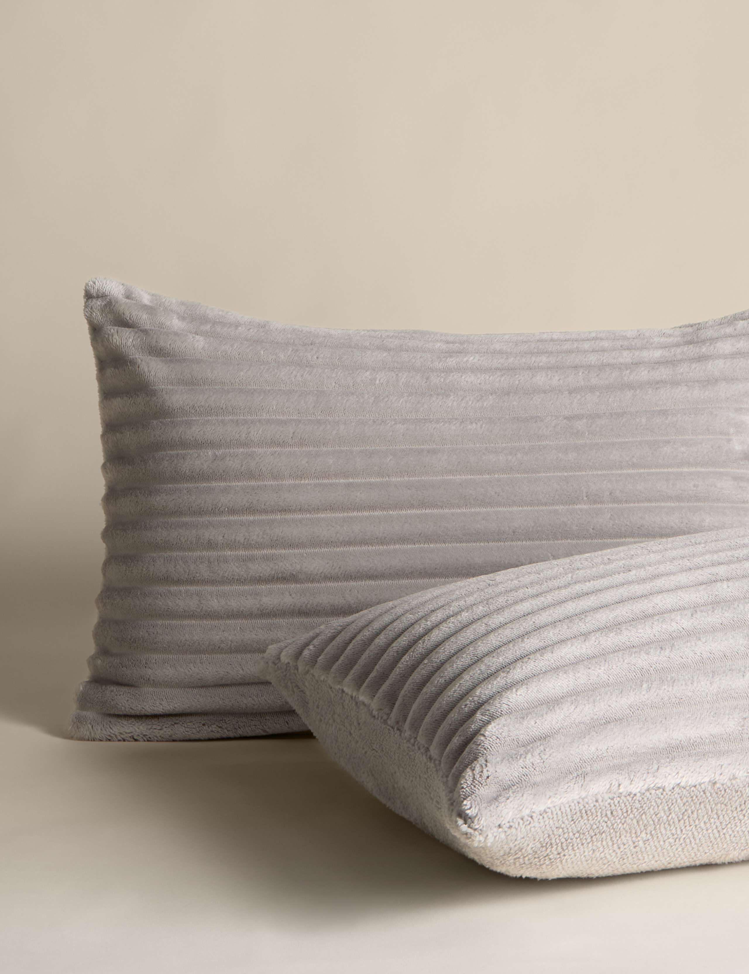 Cloud Fleece Striped Bedding Set 3 of 6