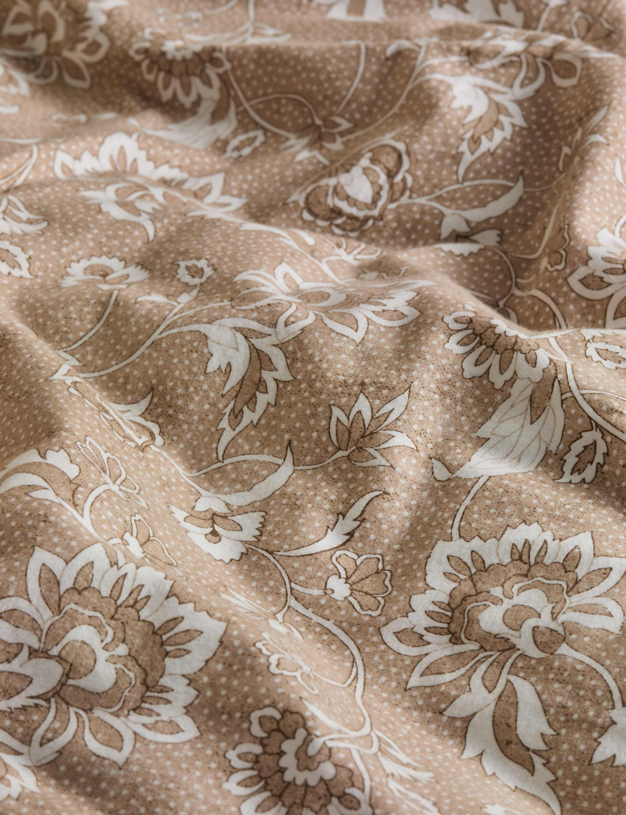 Brushed Cotton Printed Ruffle Edge Bedding Set 4 of 5