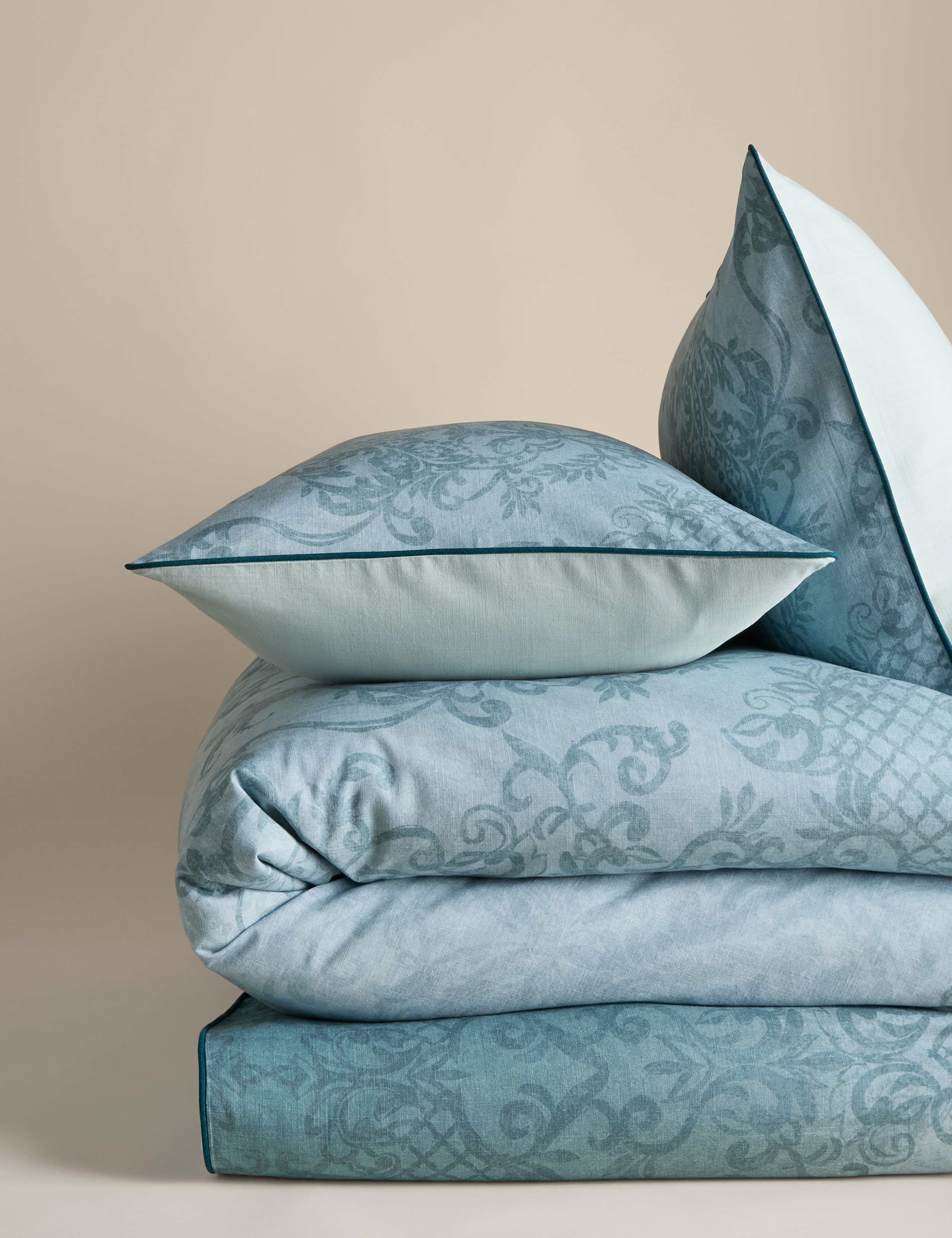 Pure Cotton Odette Damask Bedding Set 2 of 5