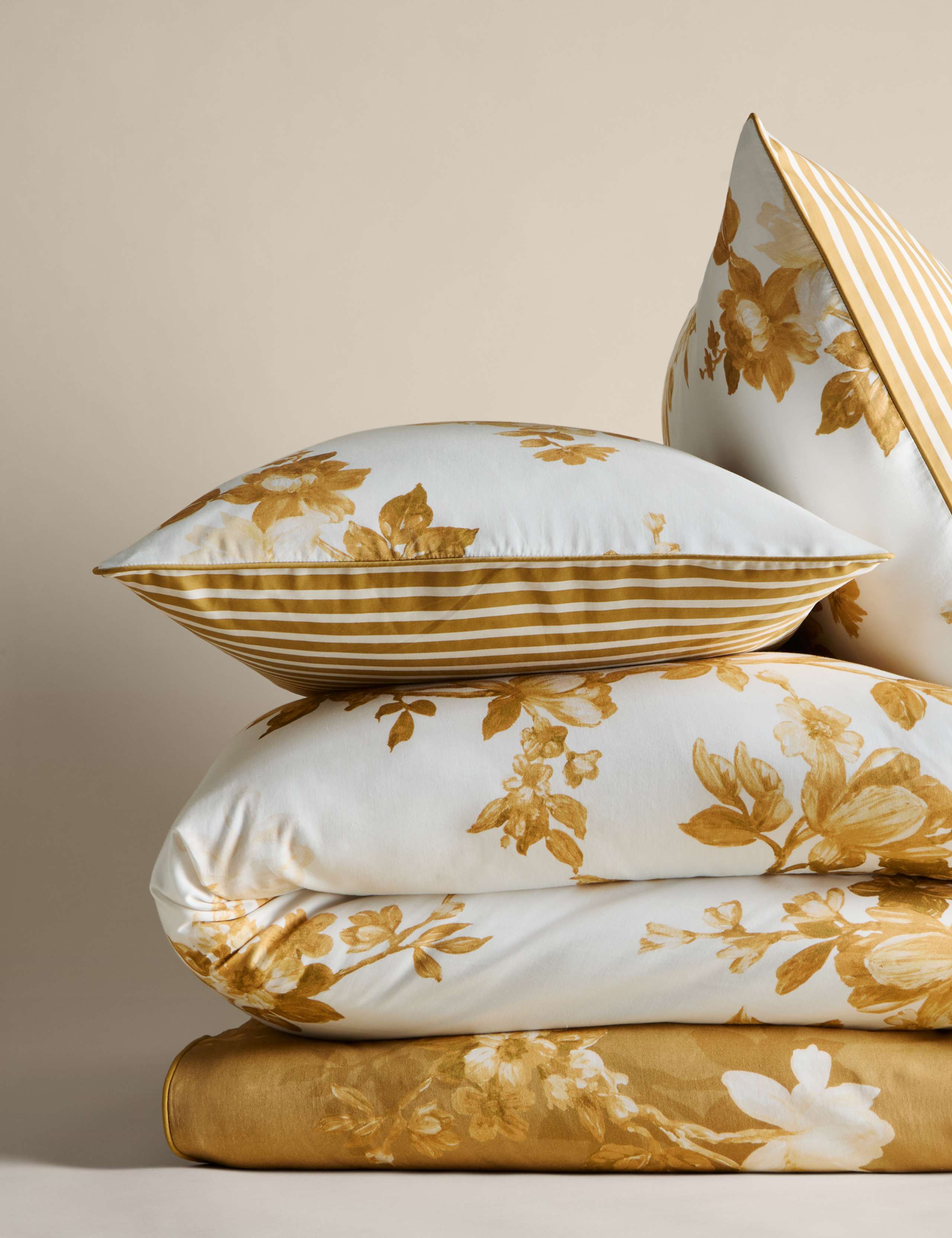 Sateen Isaline Bedding Set 2 of 5