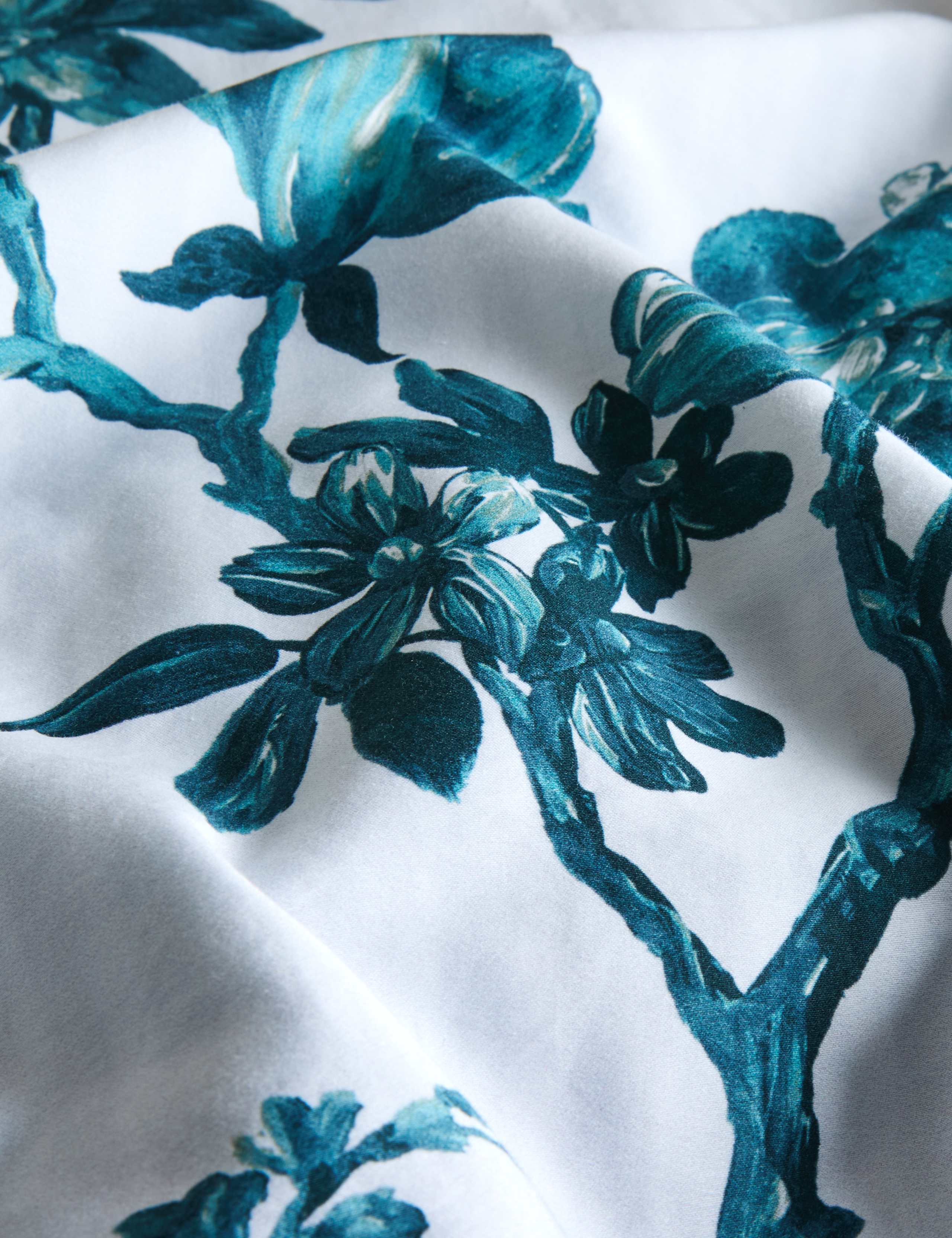 Sateen Isaline Bedding Set 4 of 5