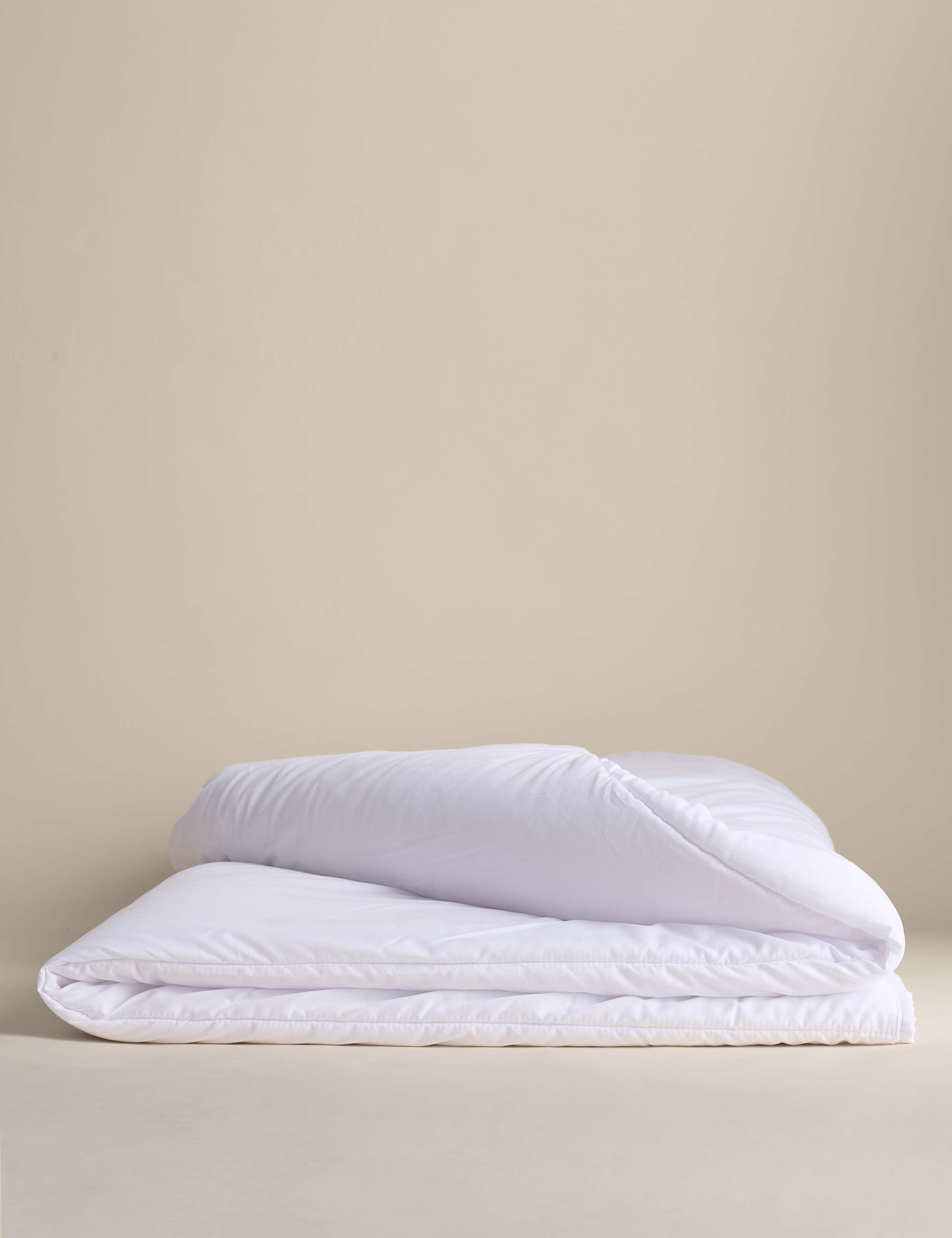 Everyday 4.5 Tog Duvet 2 of 5