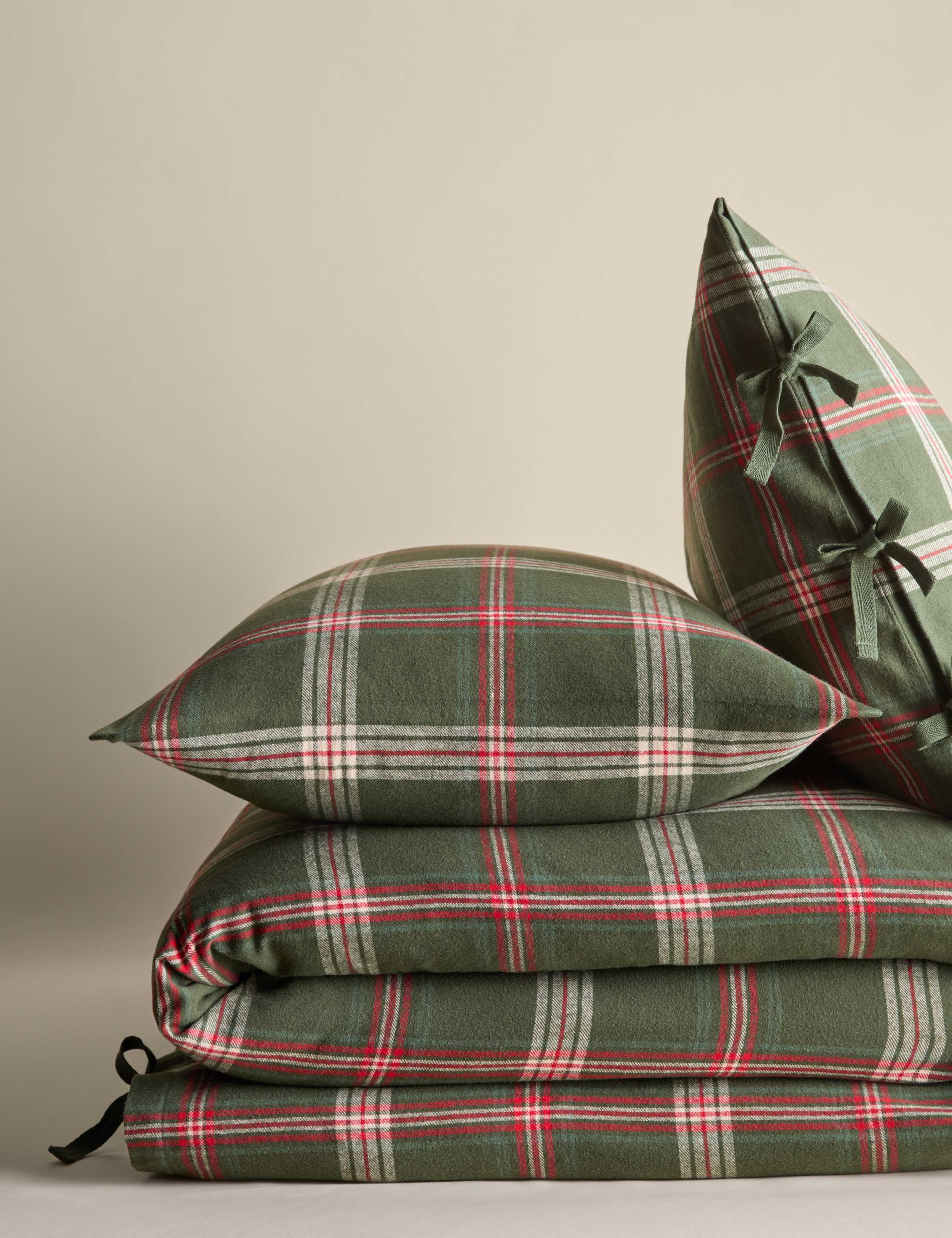 Brushed Cotton Checked Bedding Set 2 of 6