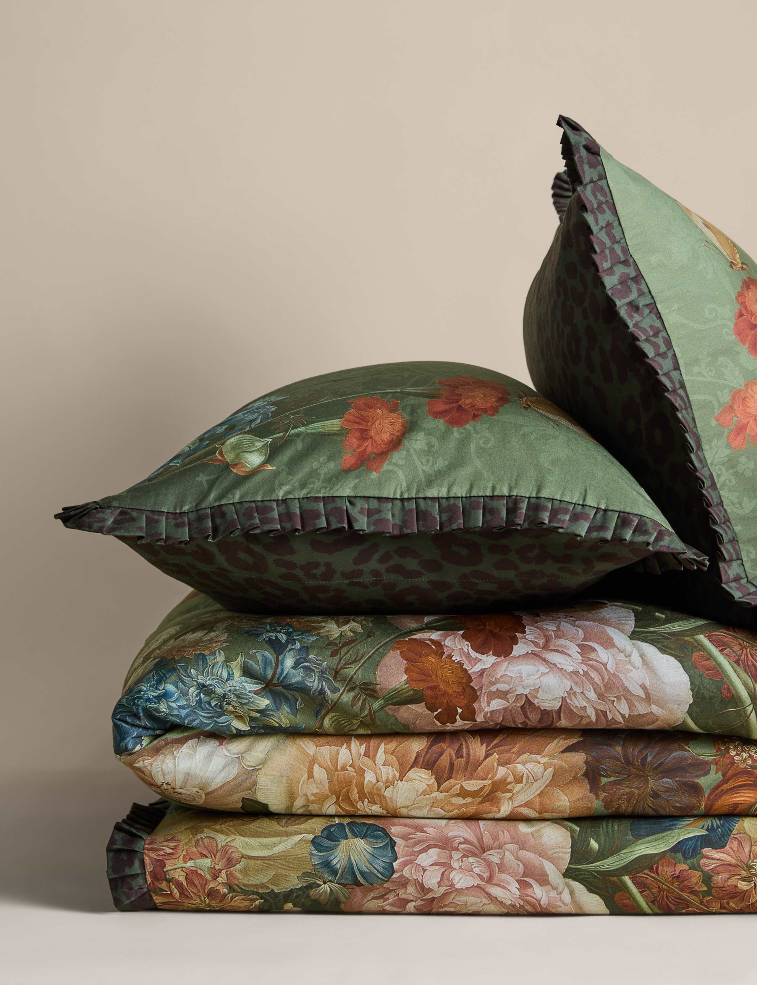 Pure Cotton Climbing Blooms Bedding Set 2 of 5