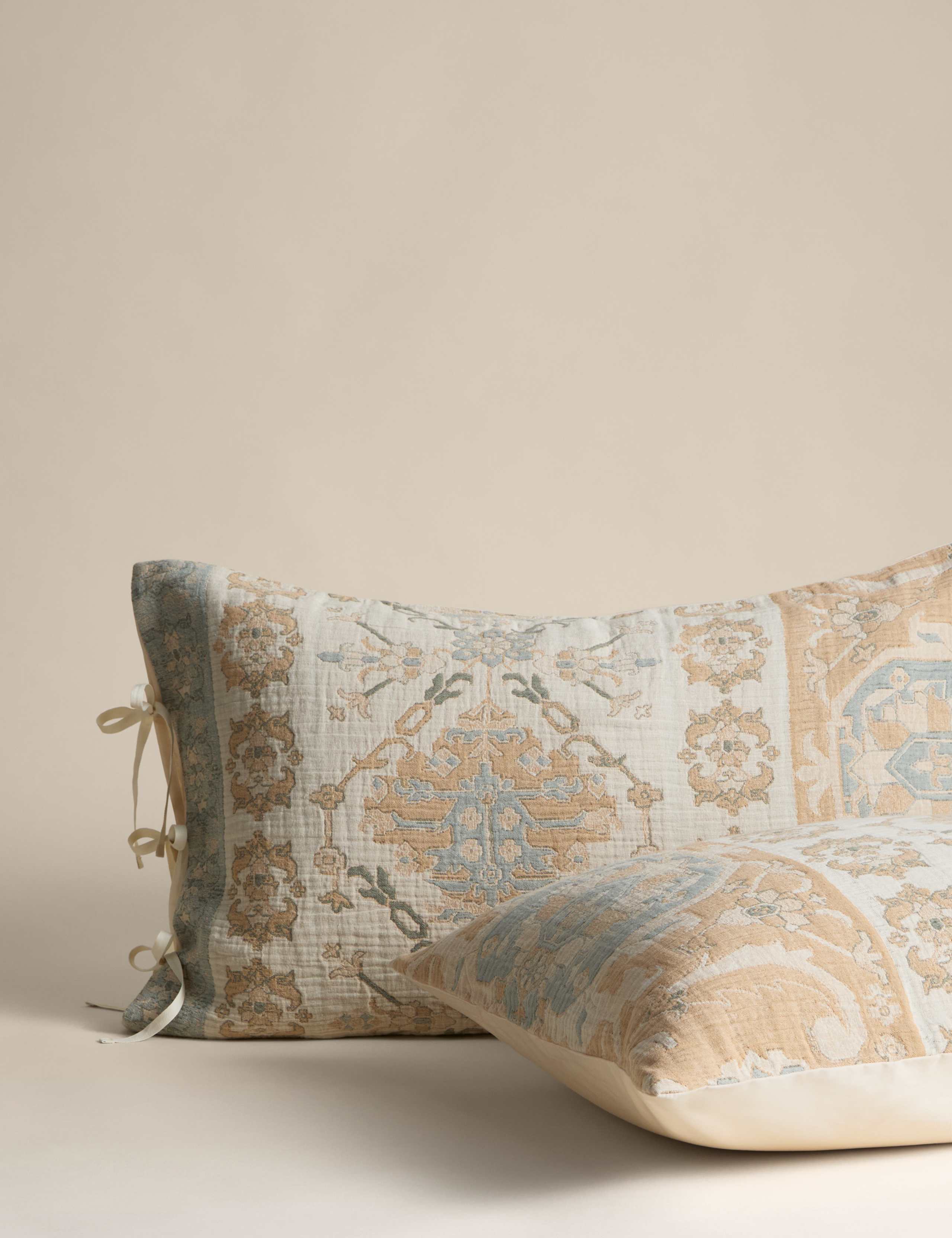 Pure Cotton Kilm Gauze Jacquard Bedding Set 3 of 5