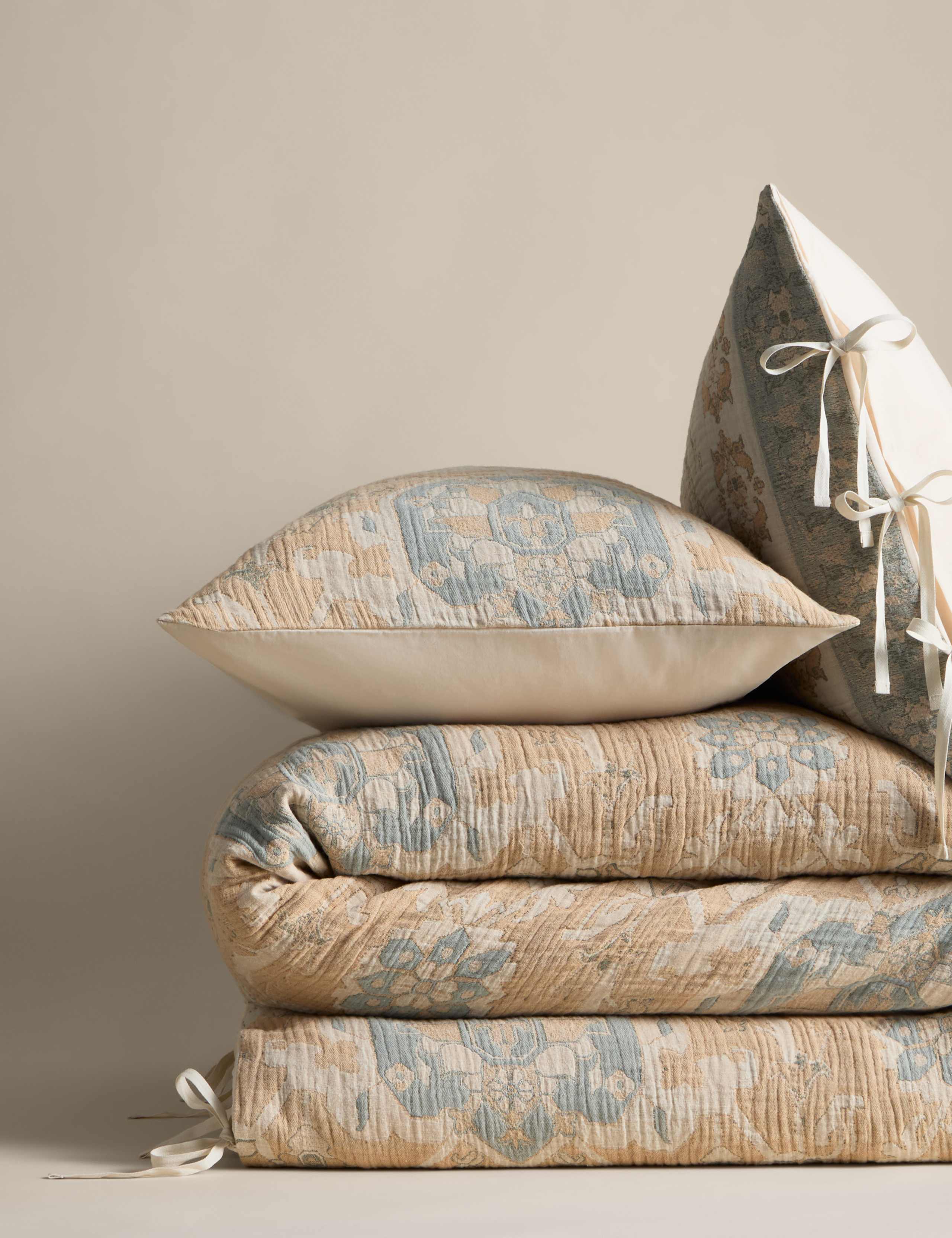 Pure Cotton Kilm Gauze Jacquard Bedding Set 2 of 5