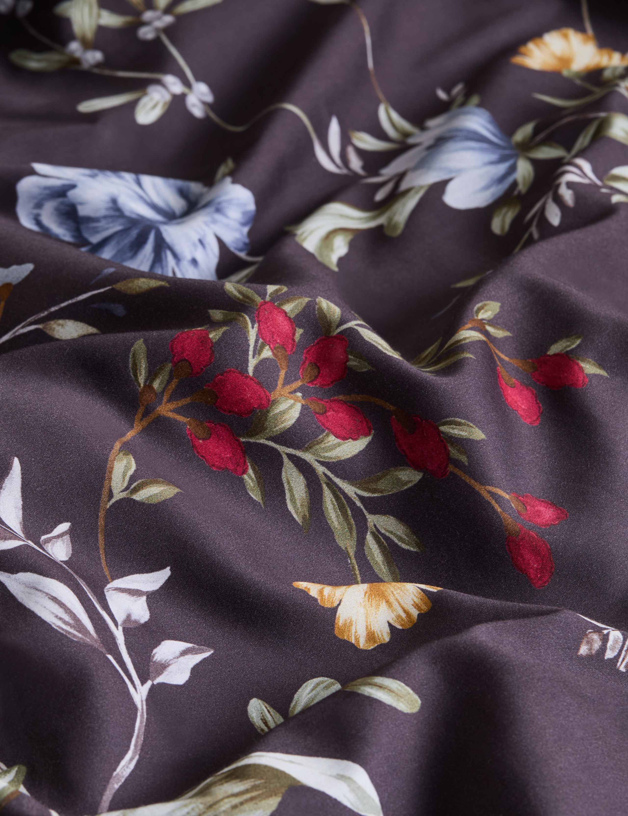 Sateen Winter Berry Print Bedding Set 3 of 4